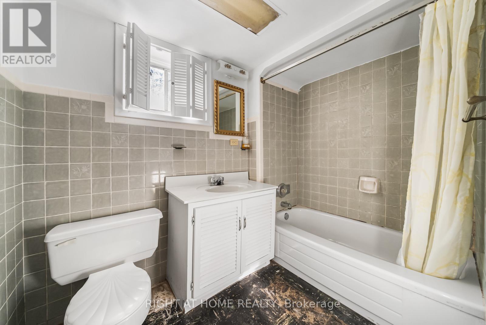 35 Caswell Drive, Toronto, Ontario  M2M 3M2 - Photo 23 - C13179376