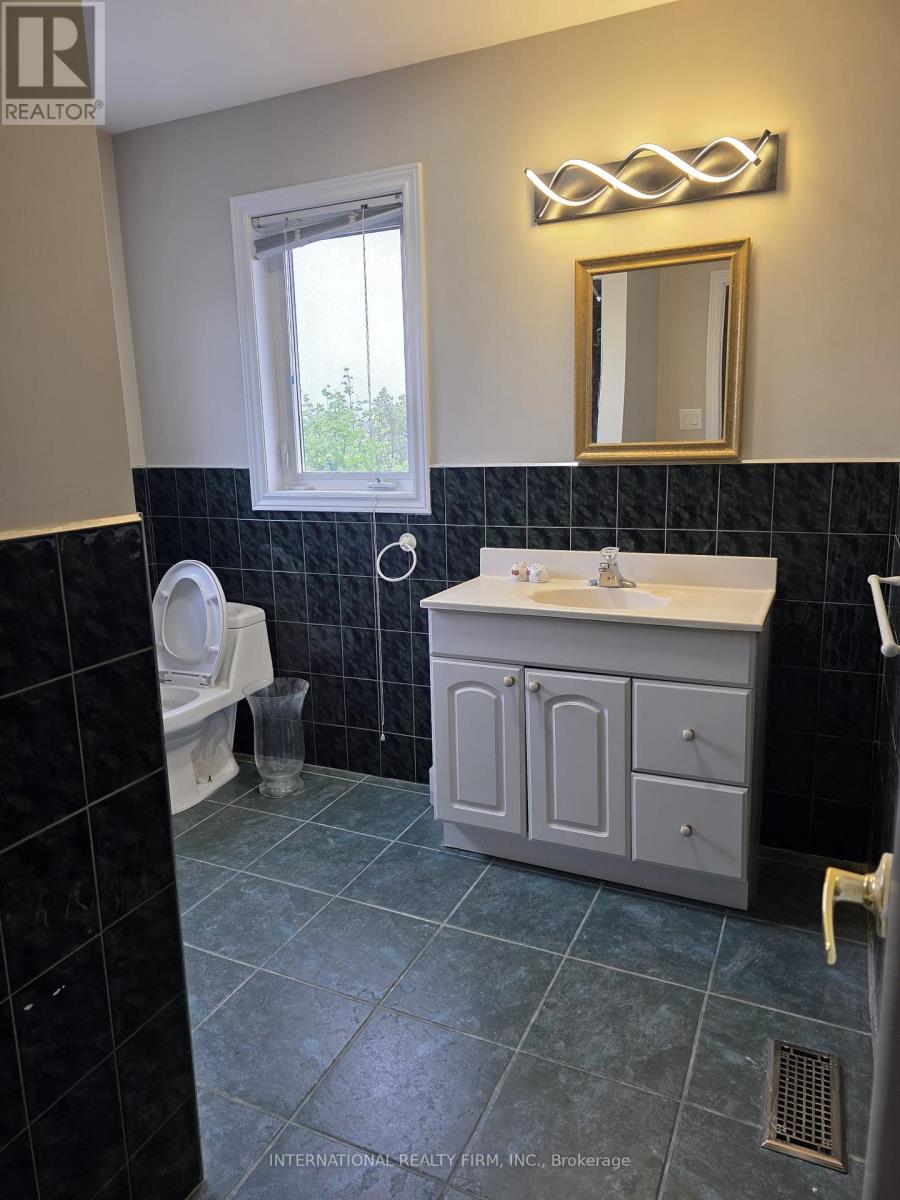 Third Level - 6 English Street, Brampton, Ontario L6X 1L6 - Photo 4 - W13124800