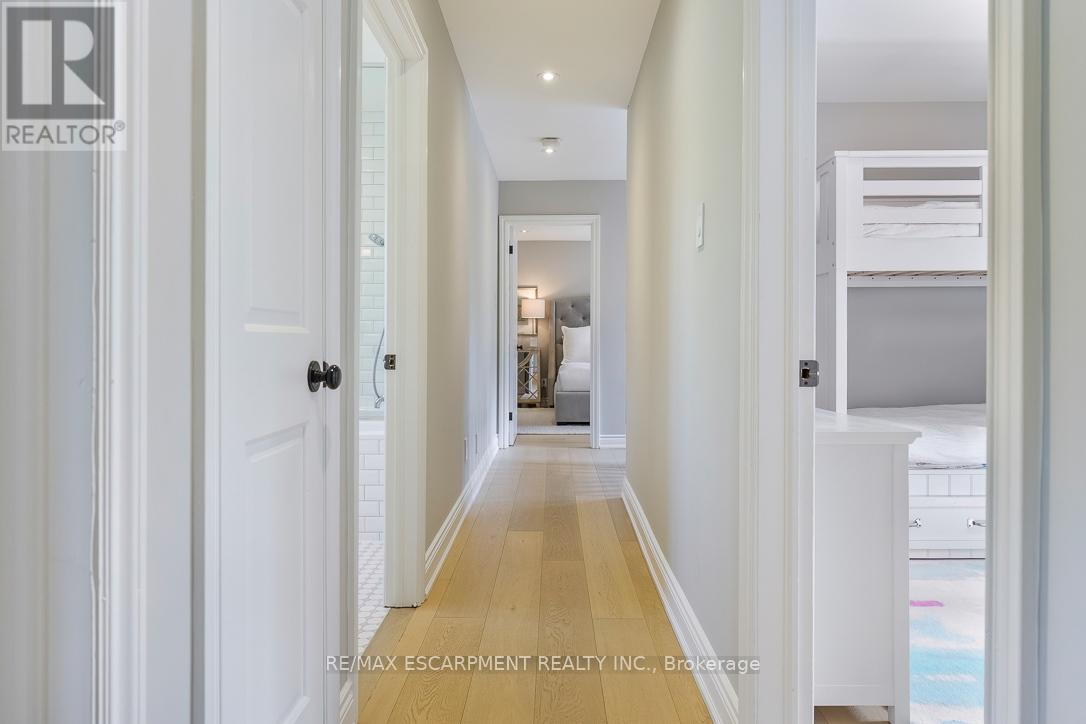 511 Chamberlain Lane, Oakville, Ontario  L6J 6A2 - Photo 21 - W13179328