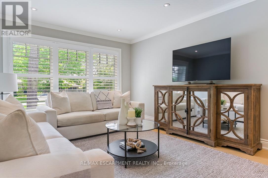 511 Chamberlain Lane, Oakville, Ontario  L6J 6A2 - Photo 6 - W13179328