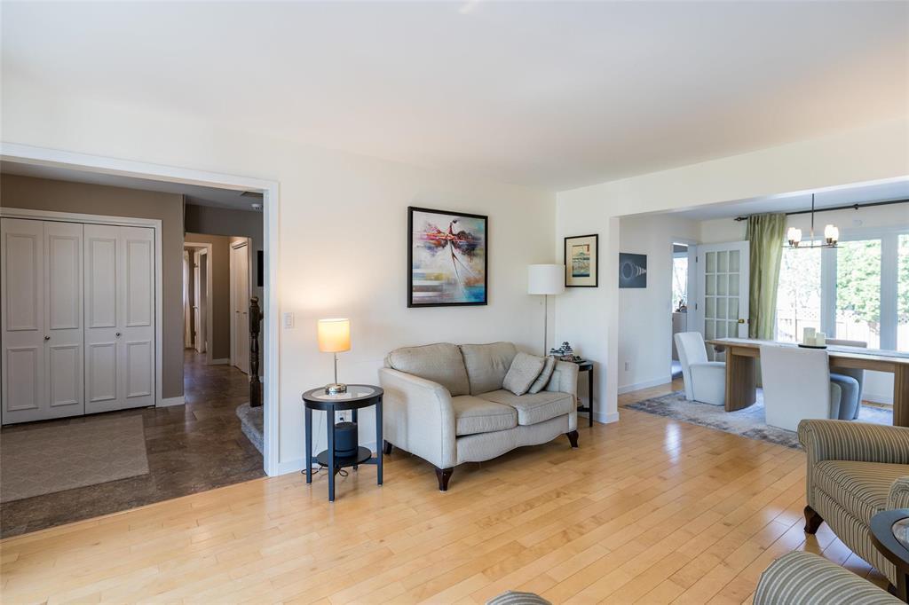50 Matlock Crescent, Winnipeg, Manitoba  R3R 3H7 - Photo 6 - 202611832