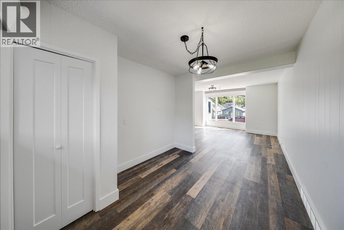 1480 Third Avenue, Trail, British Columbia  V1R 1P6 - Photo 10 - 10389049