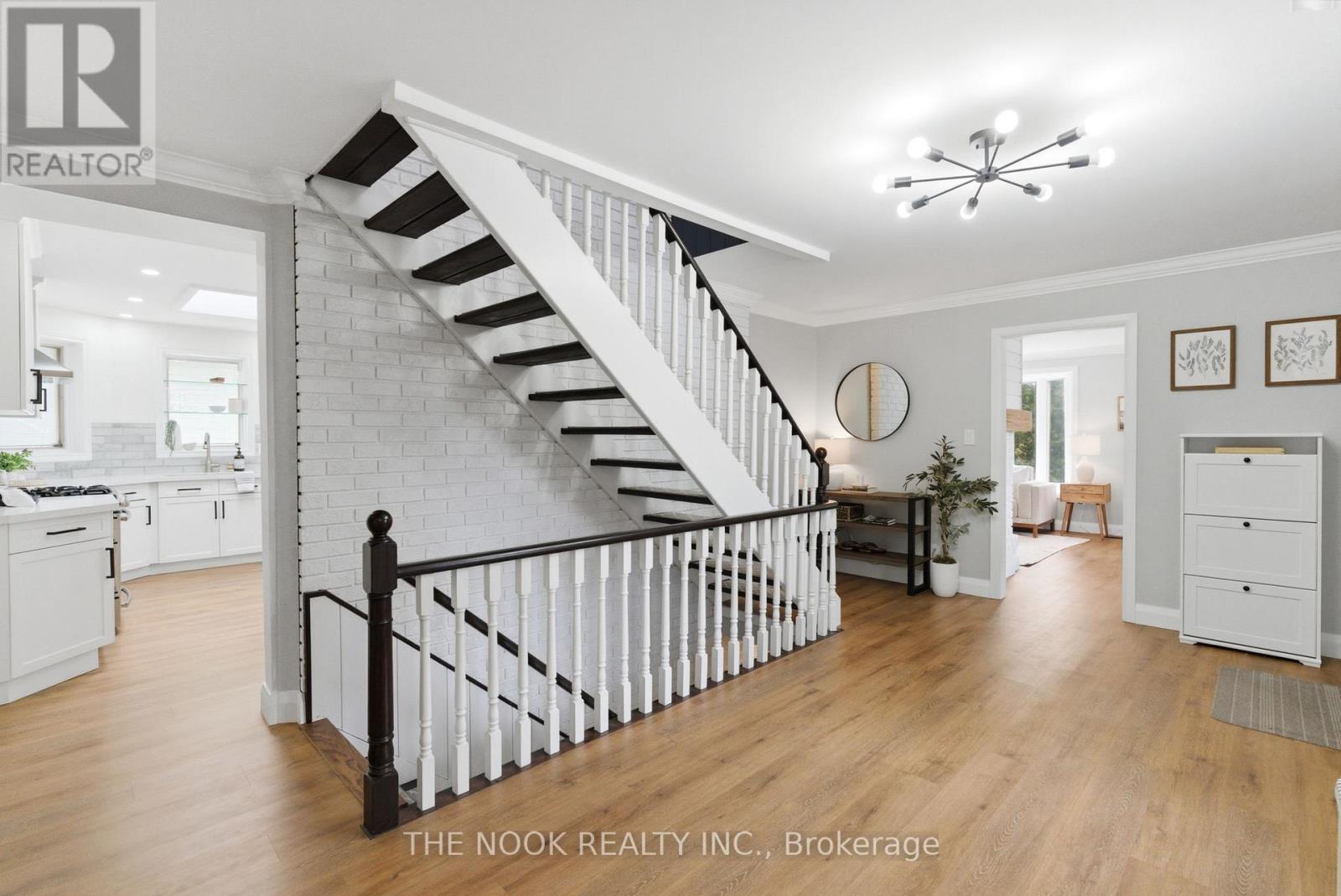 15 Hillside Drive, Clarington, Ontario  L0B 1J0 - Photo 6 - E13179952