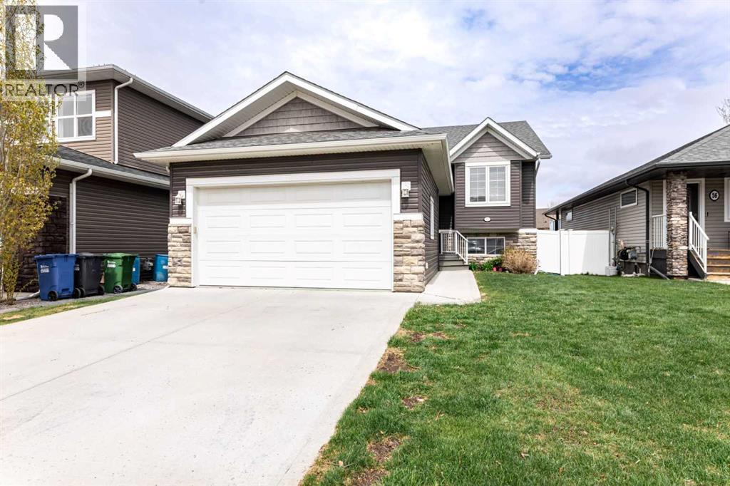 52 Vancouver Crescent, Red Deer, Alberta  T4R 0N6 - Photo 1 - A2311624