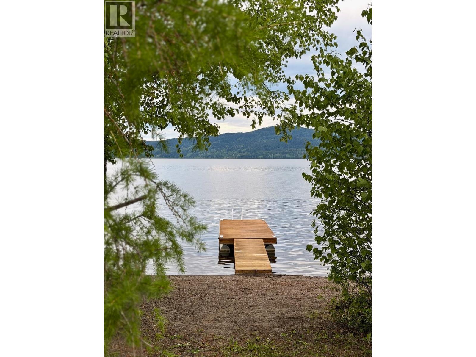 8077 S Canim Lake Road, 100 Mile House, British Columbia  V0K 1L0 - Photo 5 - R3128469