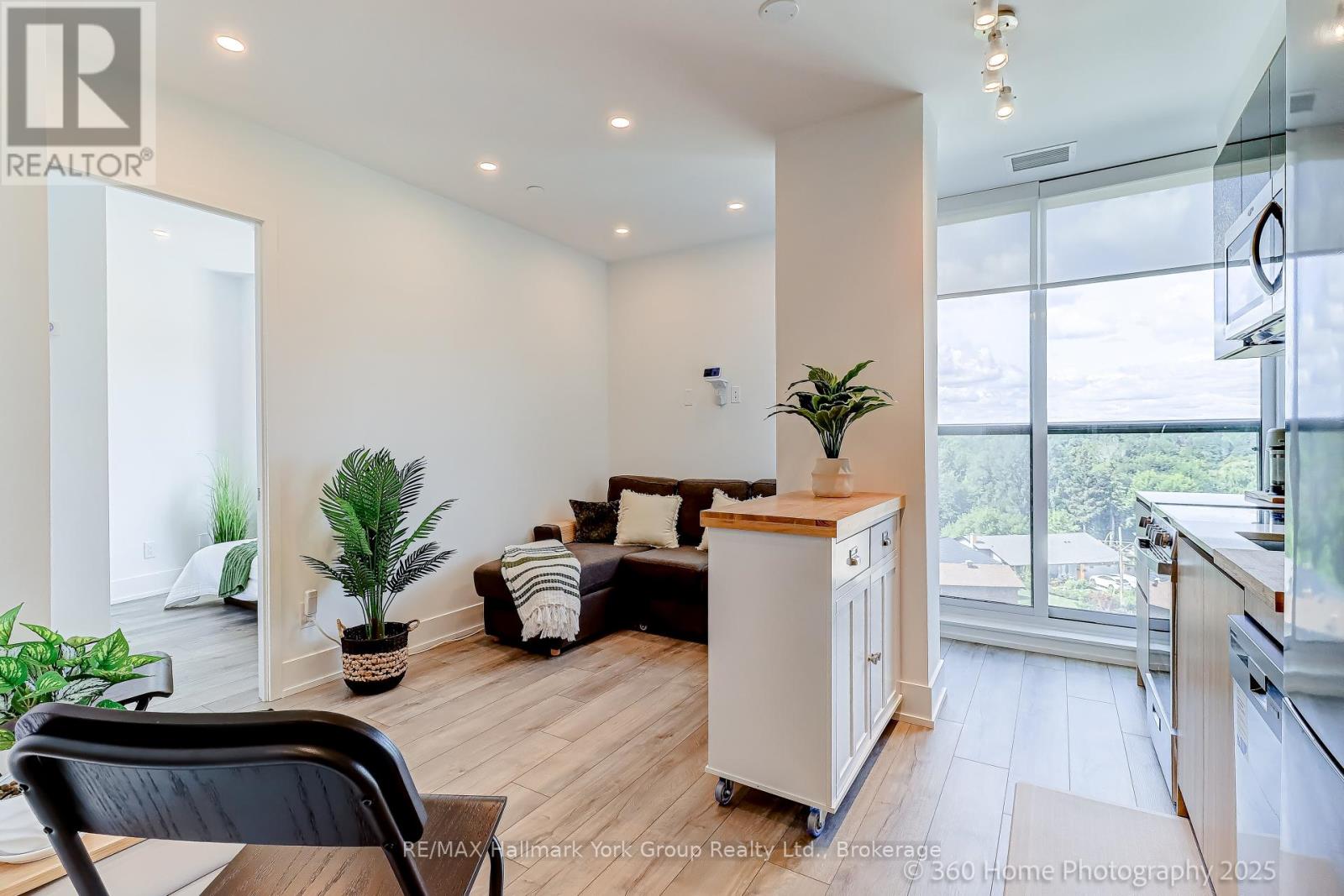 534 - 3100 Keele Street, Toronto (Downsview-Roding-Cfb), Ontario  M3M 2H4 - Photo 11 - W13179526