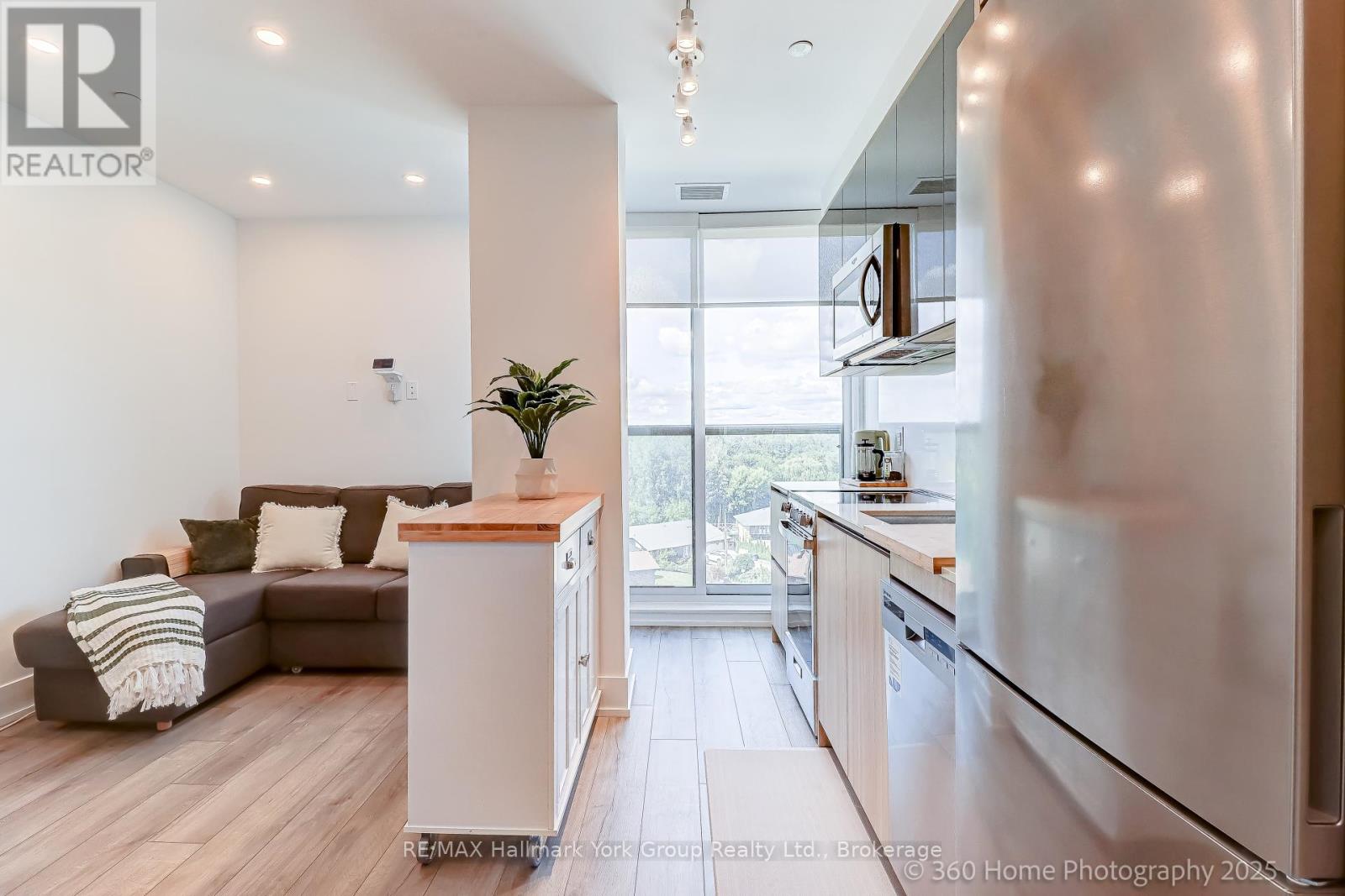 534 - 3100 Keele Street, Toronto (Downsview-Roding-Cfb), Ontario  M3M 2H4 - Photo 12 - W13179526