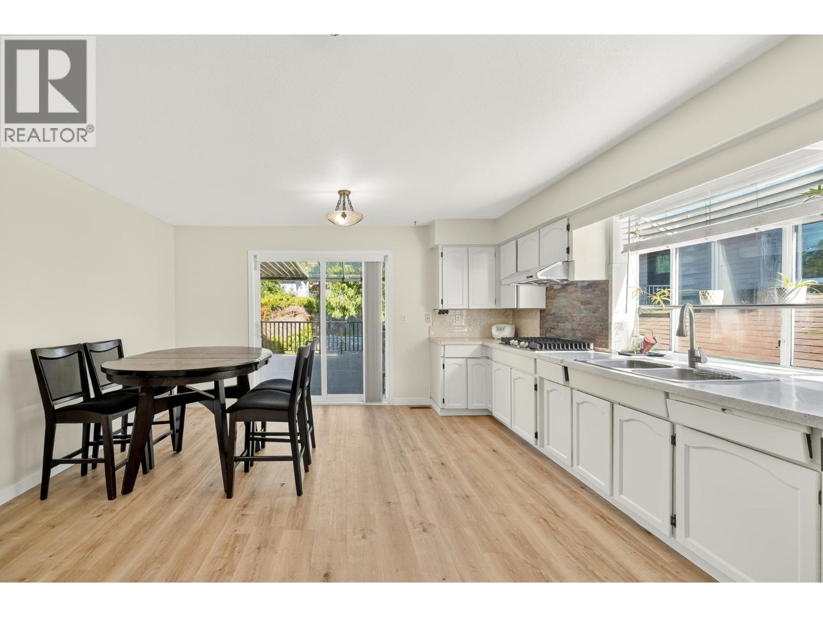 4460 Atlee Avenue, Burnaby, British Columbia  V5G 3R6 - Photo 8 - R3128273