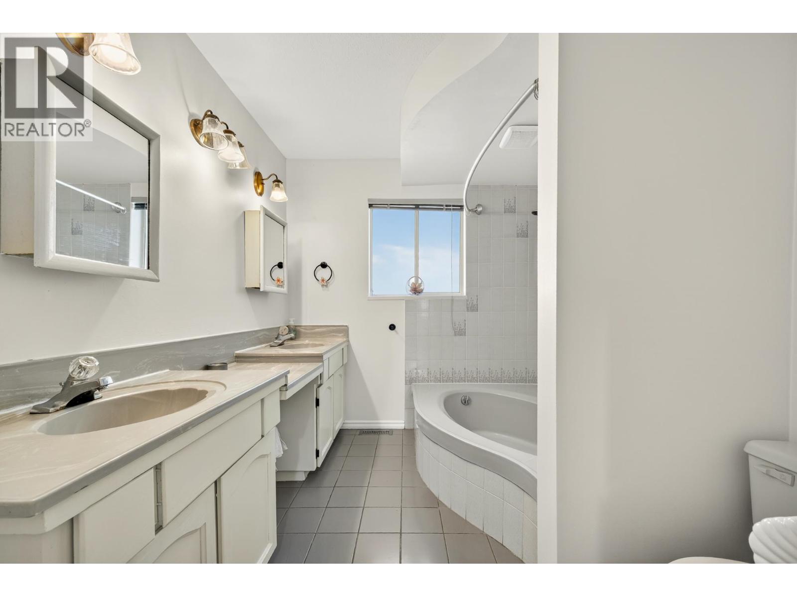 4460 Atlee Avenue, Burnaby, British Columbia  V5G 3R6 - Photo 12 - R3128273