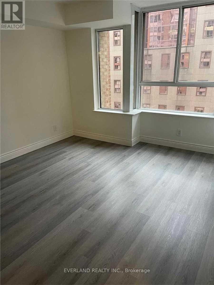 1207 - 717 Bay Street, Toronto, Ontario  M5G 2J9 - Photo 2 - C13179742