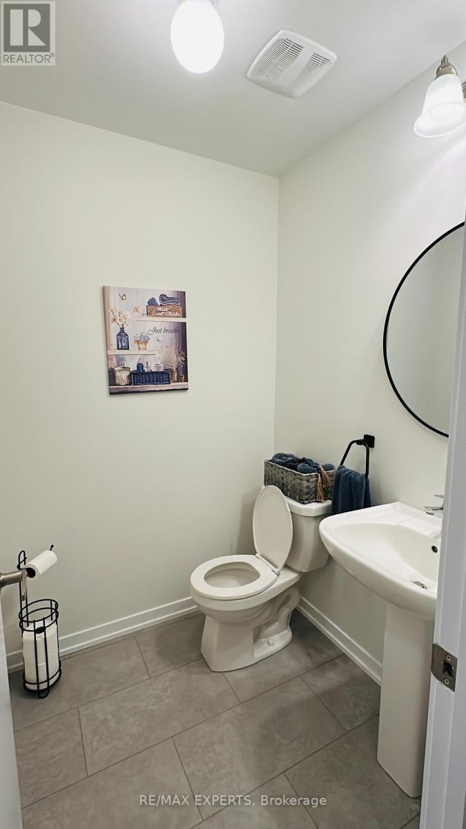 1541 Wheatcroft Drive, Oshawa, Ontario  L1L 0W5 - Photo 10 - E13179560