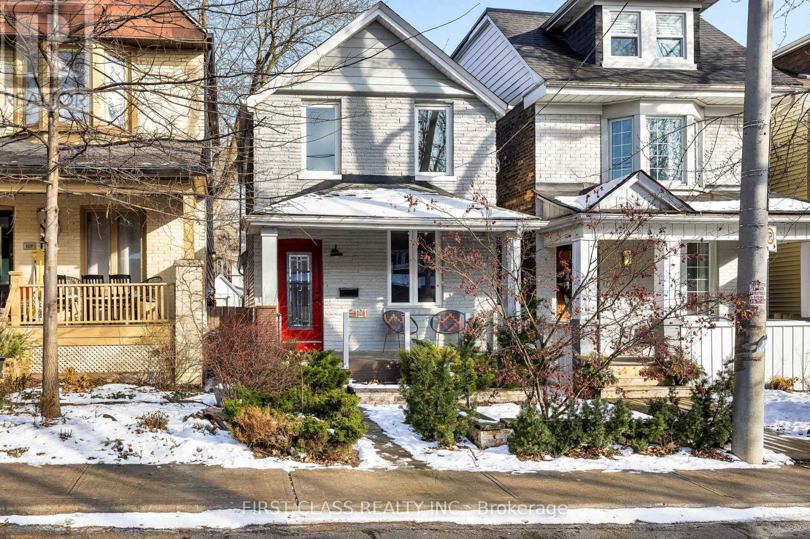 121 Galt Avenue, Toronto, Ontario  M4M 2Z4 - Photo 1 - E13179728