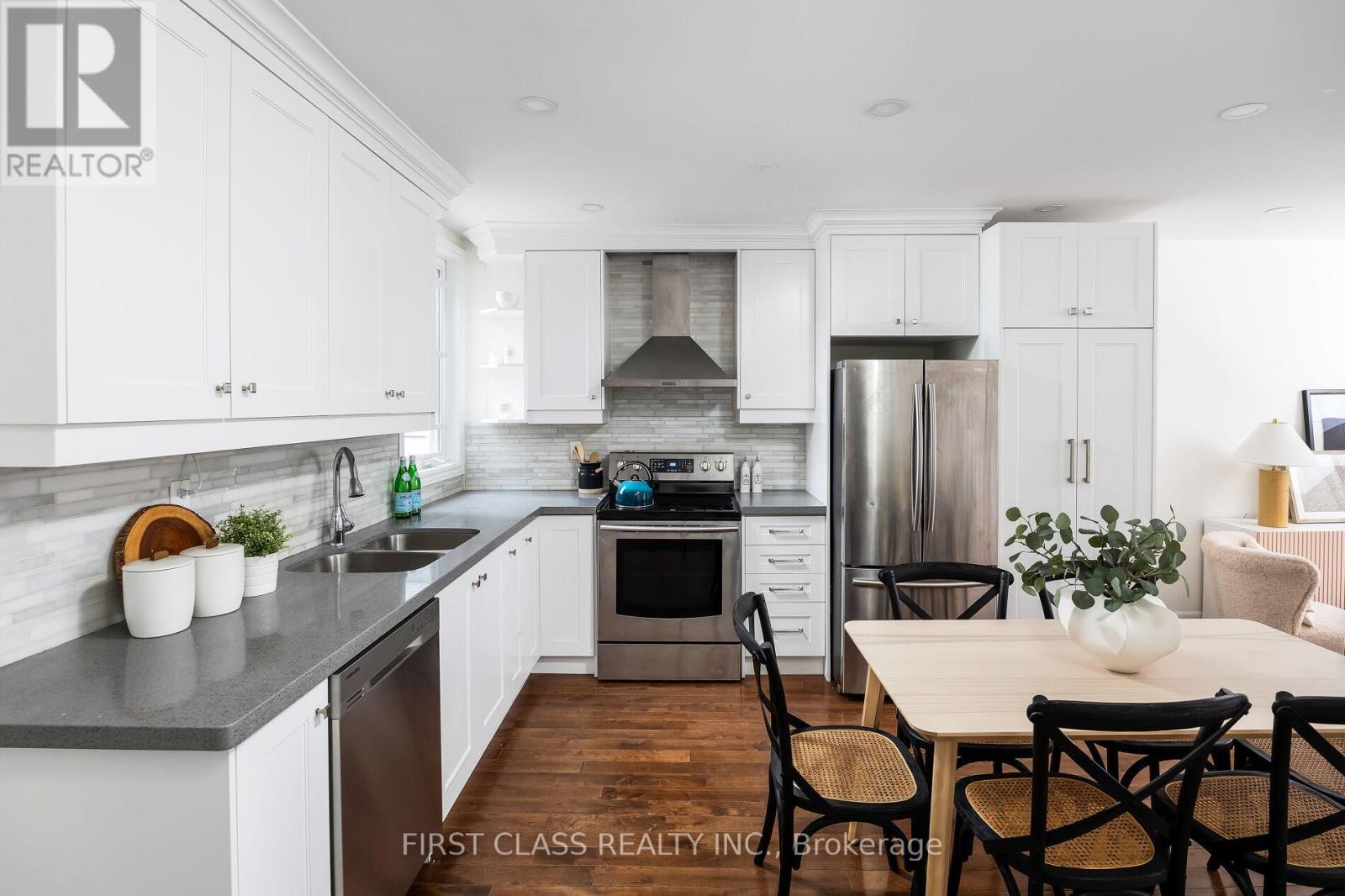 121 Galt Avenue, Toronto, Ontario  M4M 2Z4 - Photo 10 - E13179728
