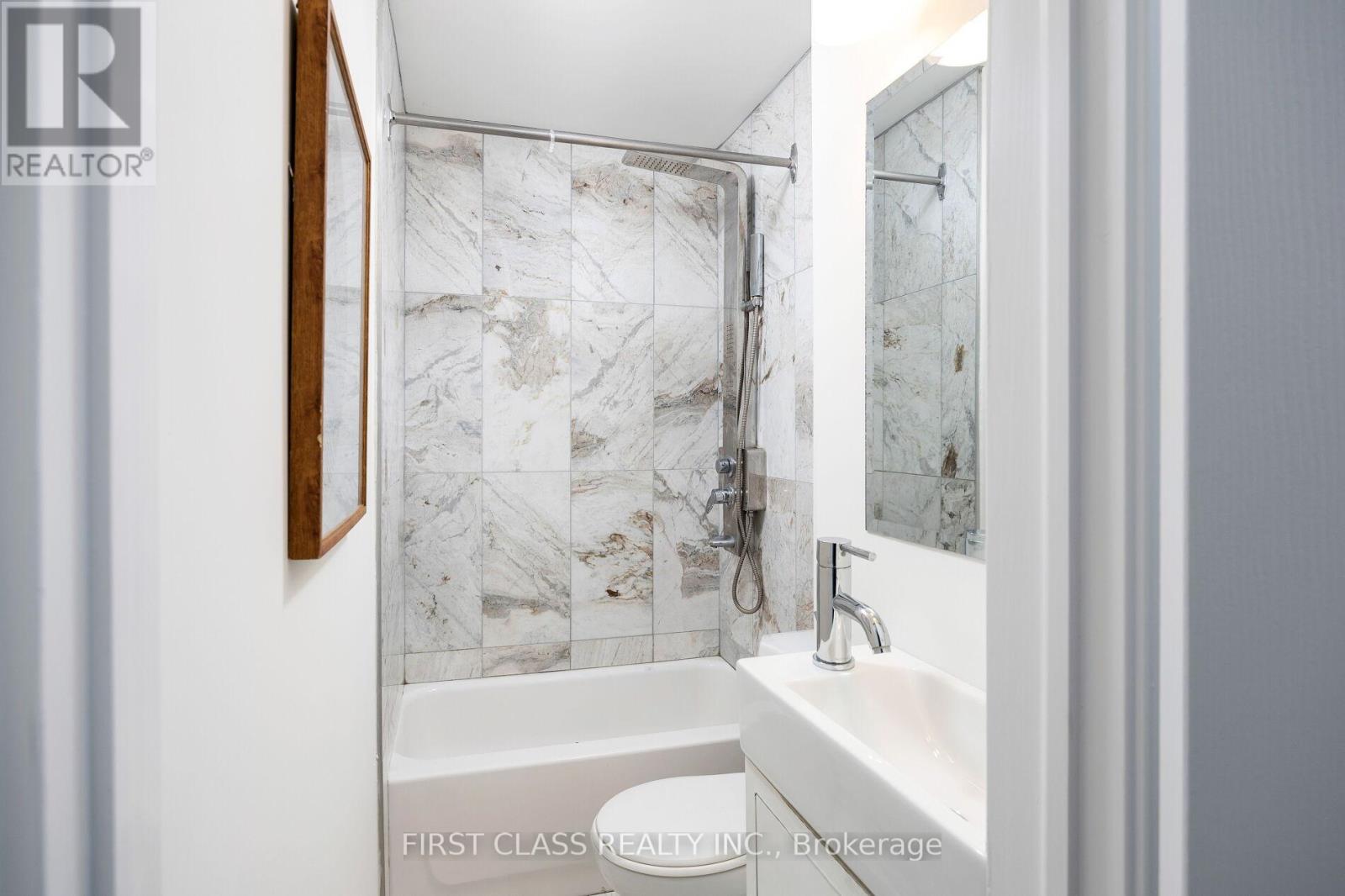121 Galt Avenue, Toronto, Ontario  M4M 2Z4 - Photo 13 - E13179728