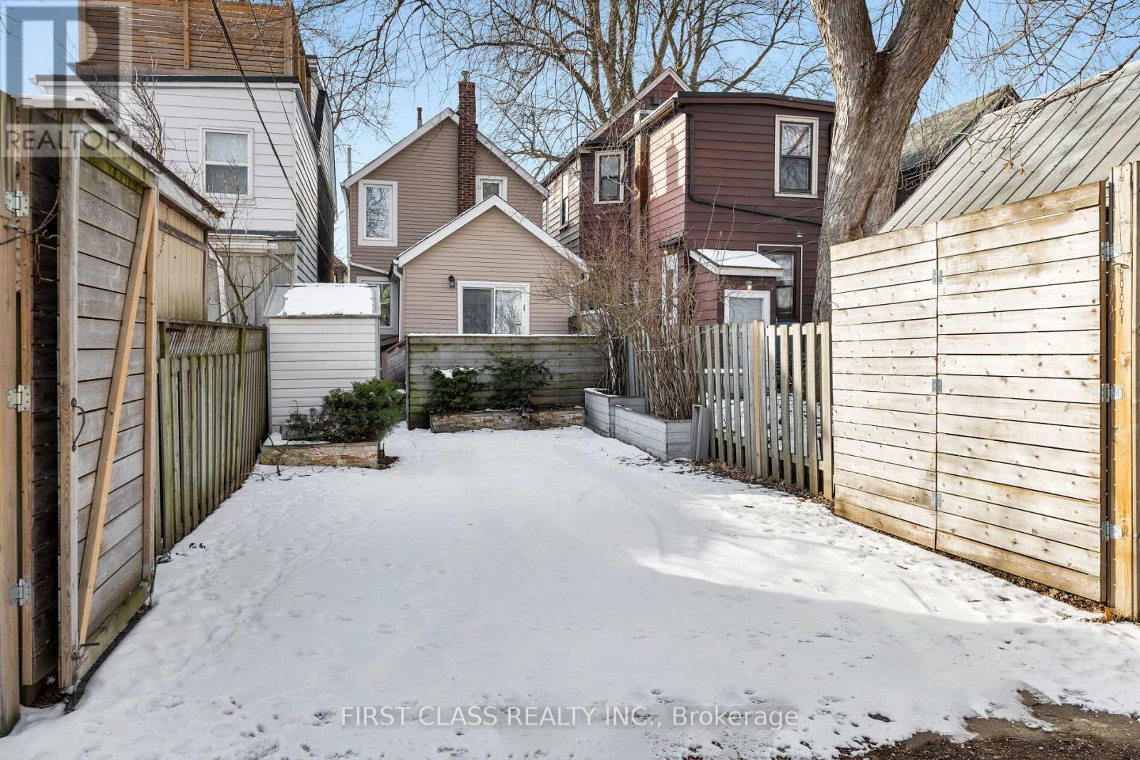 121 Galt Avenue, Toronto, Ontario  M4M 2Z4 - Photo 20 - E13179728