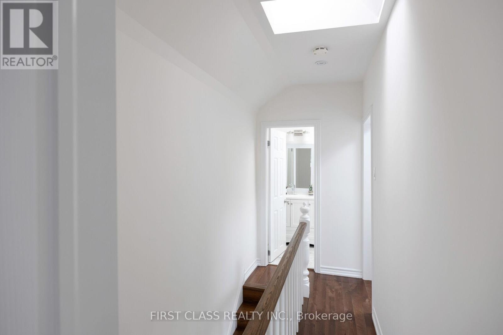 121 Galt Avenue, Toronto, Ontario  M4M 2Z4 - Photo 22 - E13179728