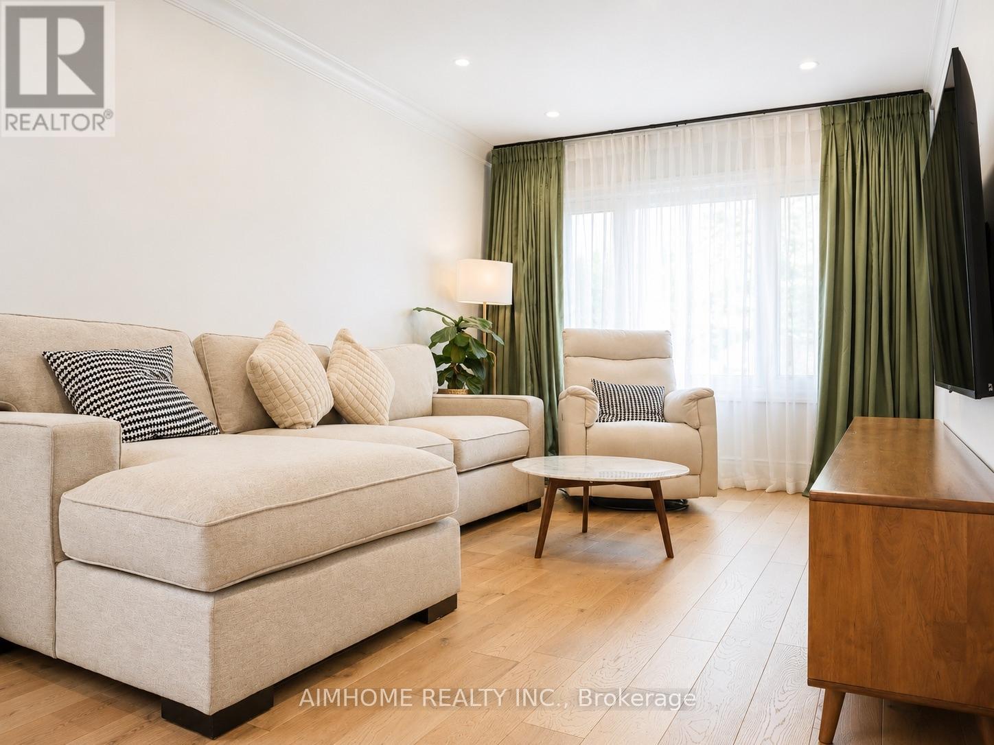 136 Presley Avenue W, Toronto, Ontario  M1L 3R1 - Photo 1 - E13179894