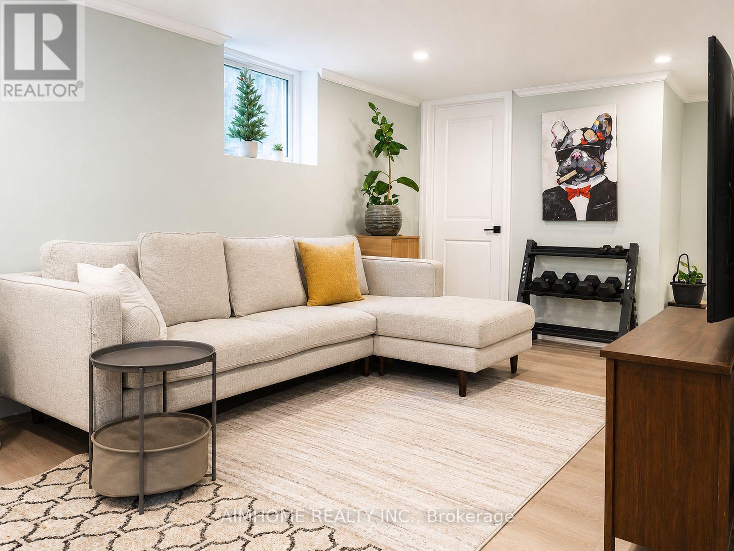 136 Presley Avenue W, Toronto, Ontario  M1L 3R1 - Photo 3 - E13179894