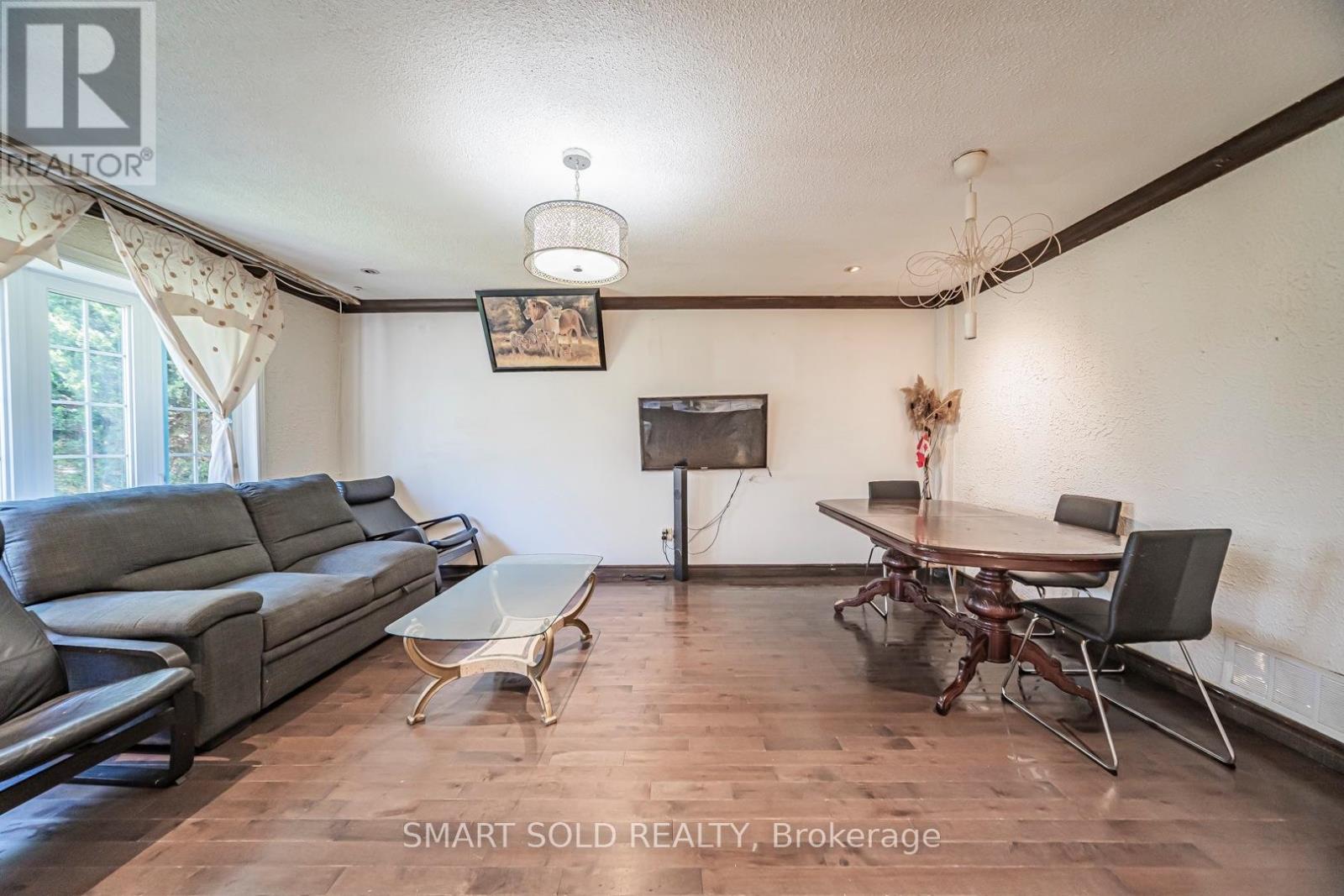 5 Horseley Hill Drive E, Toronto, Ontario  M1B 1W4 - Photo 4 - E13125578