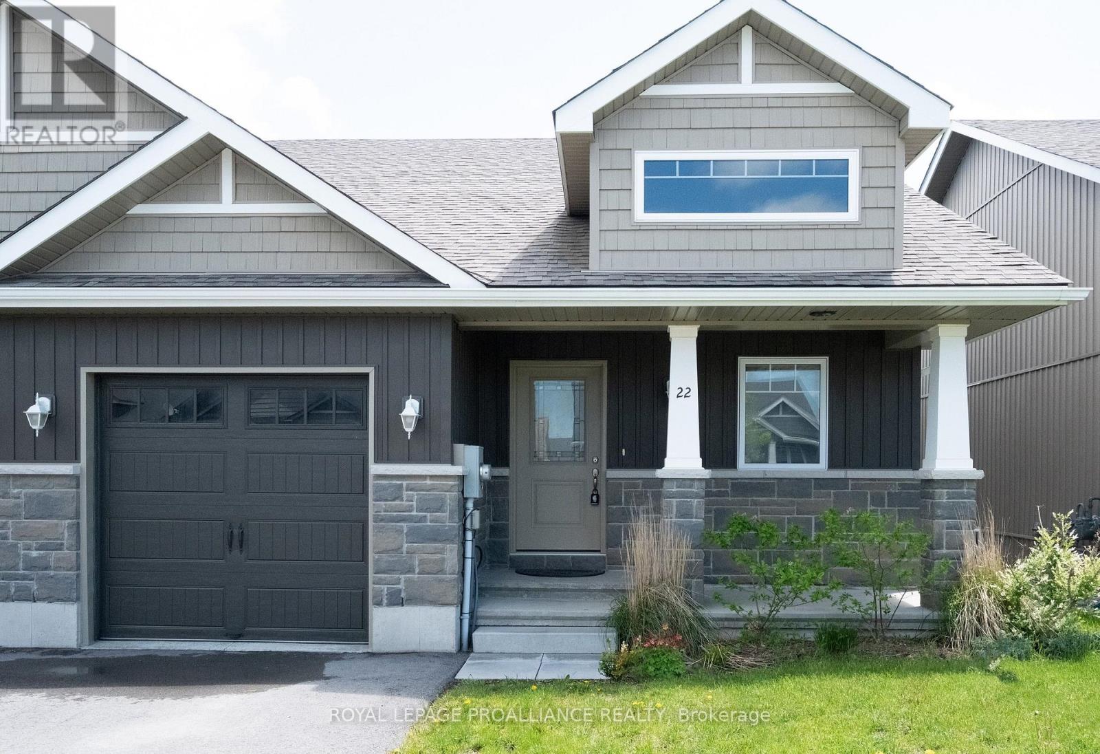 22 STIRLING CRESCENT, Prince Edward County, Ontario