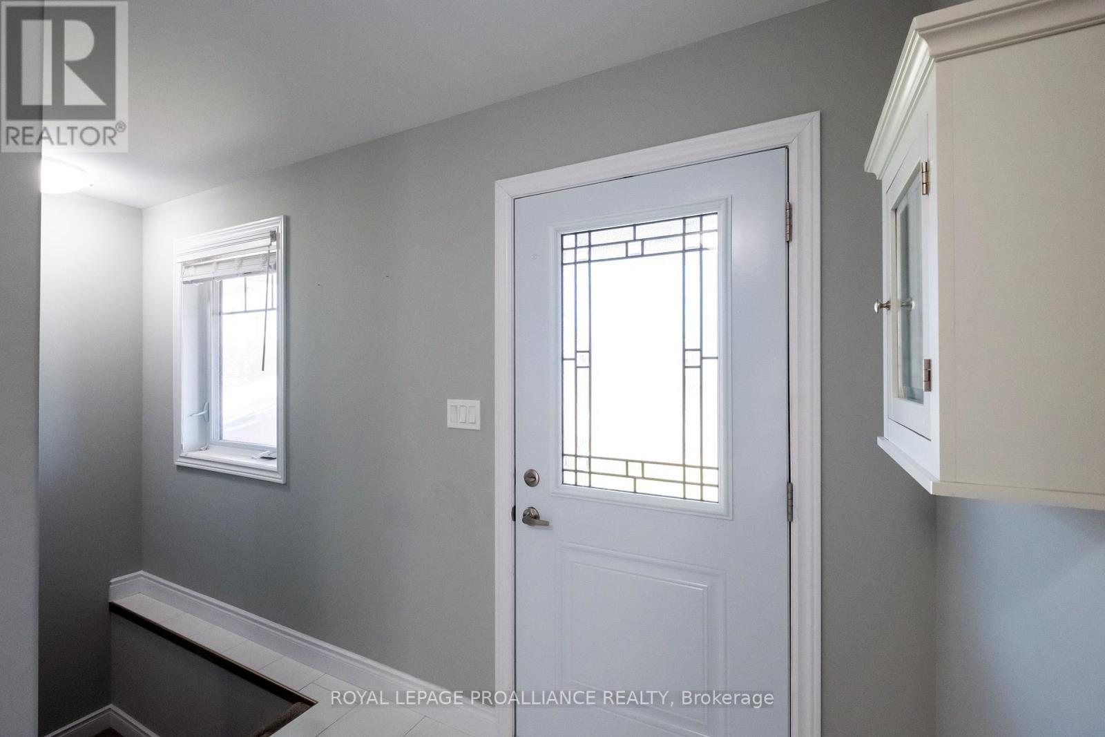 22 Stirling Crescent, Prince Edward County (Picton Ward), Ontario K0K 2T0 - Photo 21 - X12912150