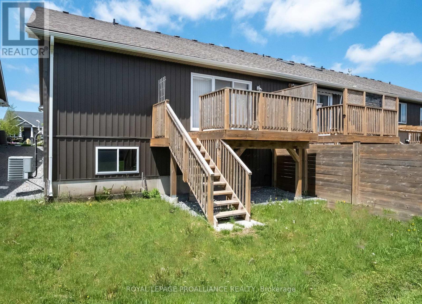 22 Stirling Crescent, Prince Edward County (Picton Ward), Ontario K0K 2T0 - Photo 24 - X12912150