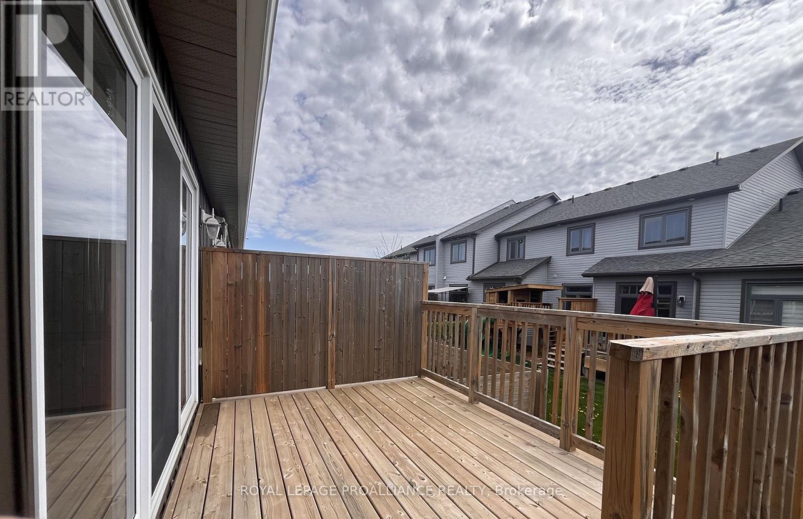 22 Stirling Crescent, Prince Edward County (Picton Ward), Ontario K0K 2T0 - Photo 25 - X12912150