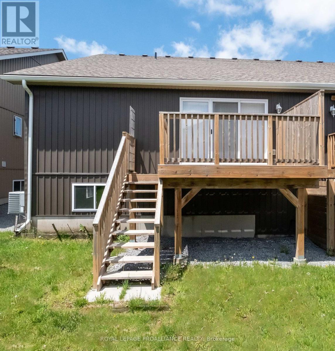 22 Stirling Crescent, Prince Edward County (Picton Ward), Ontario K0K 2T0 - Photo 28 - X12912150