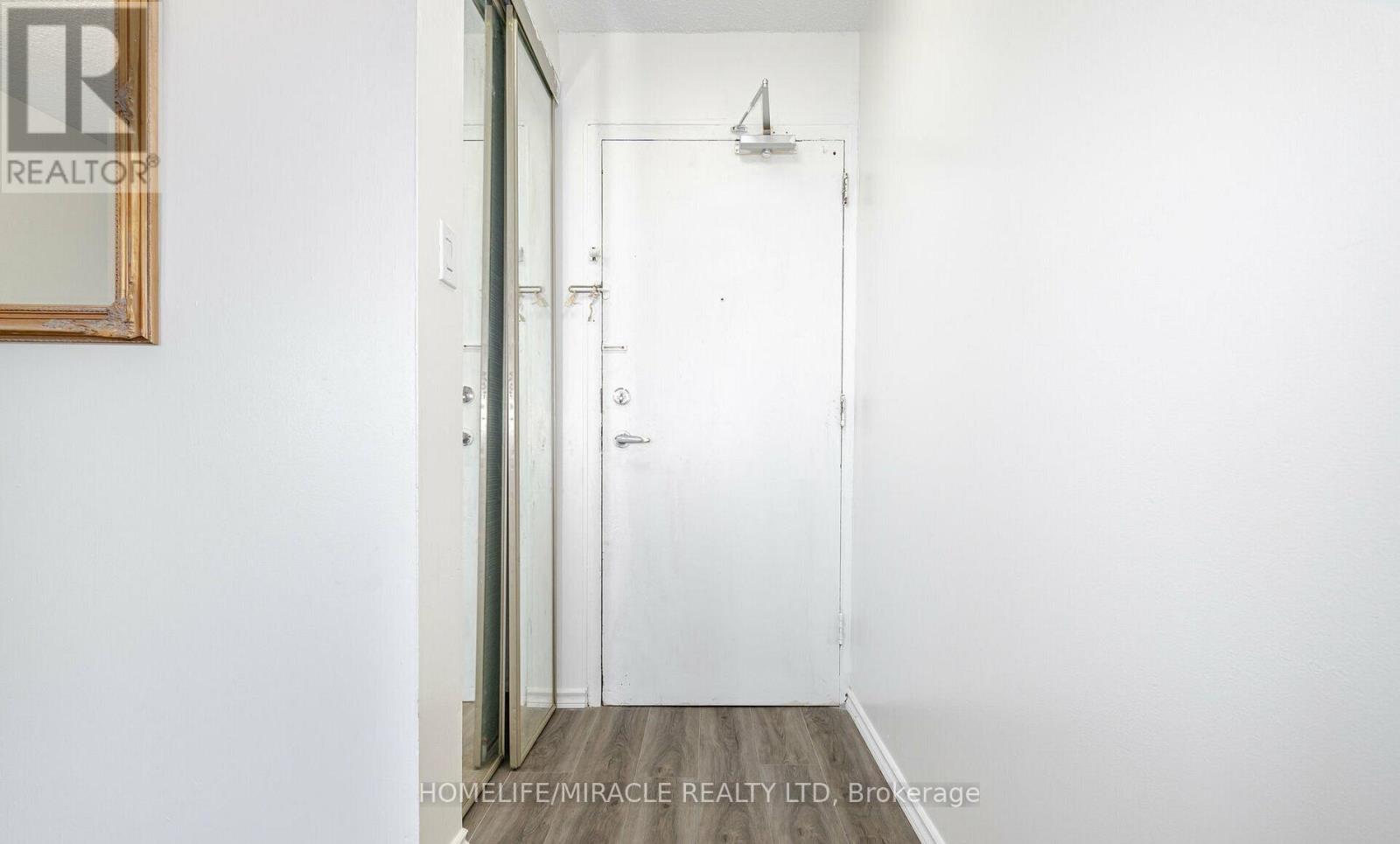 517 - 4673 Jane Street, Toronto, Ontario M3N 2L1 - Photo 3 - W13179488
