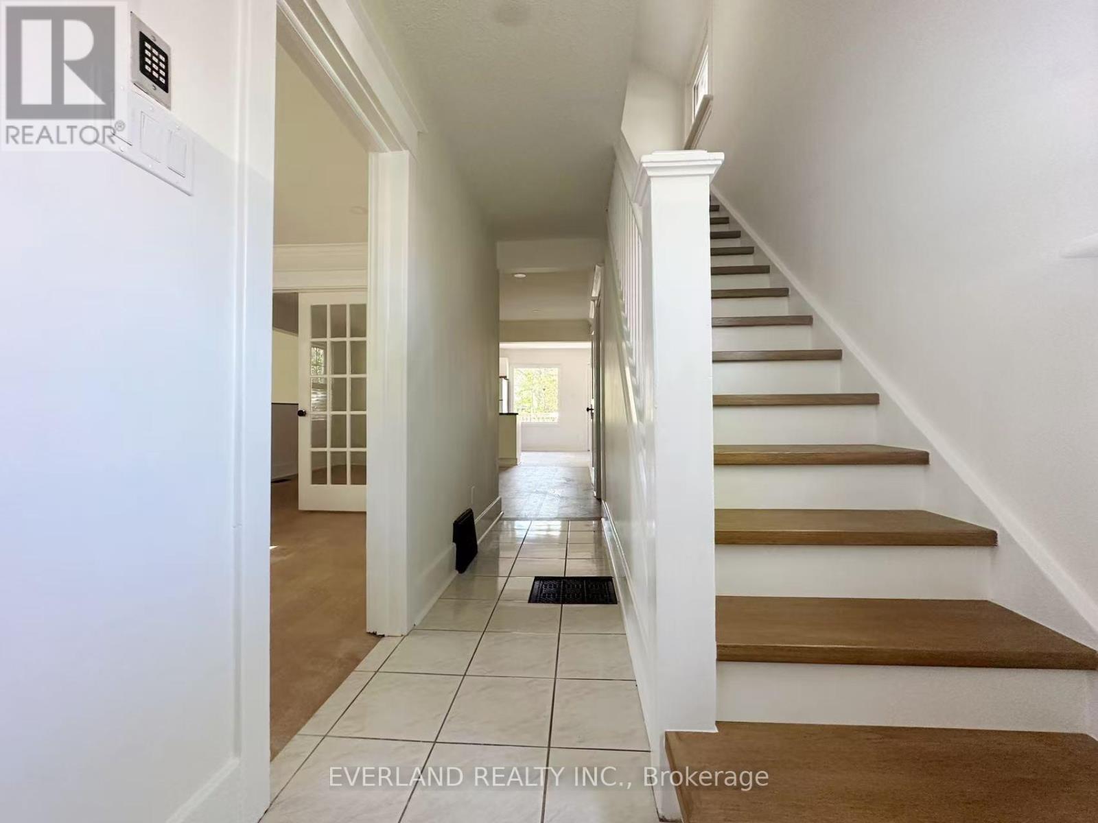 426 Reynolds Street, Oakville, Ontario L6J 3M4 - Photo 4 - W13179794