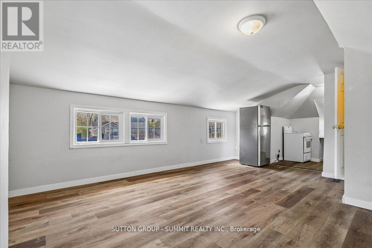 (Main) - 155 1/2 Lake Street, St. Catharines, Ontario  L2R 5Y5 - Photo 13 - X13179634