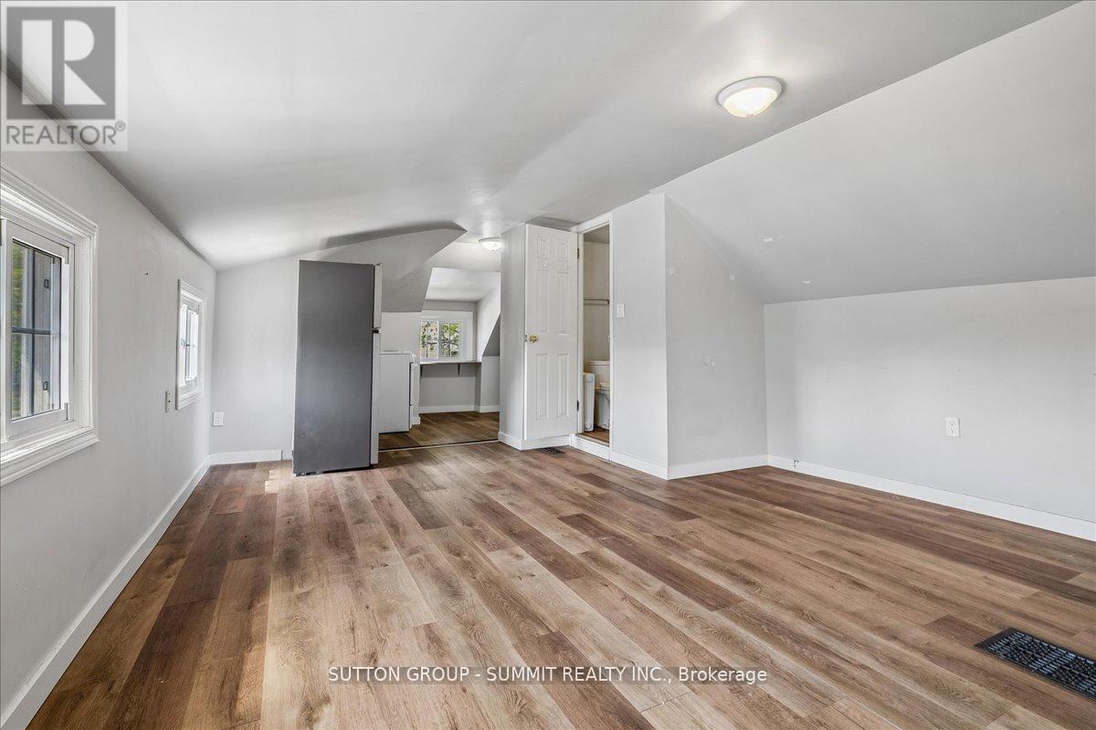 (Main) - 155 1/2 Lake Street, St. Catharines, Ontario  L2R 5Y5 - Photo 9 - X13179634