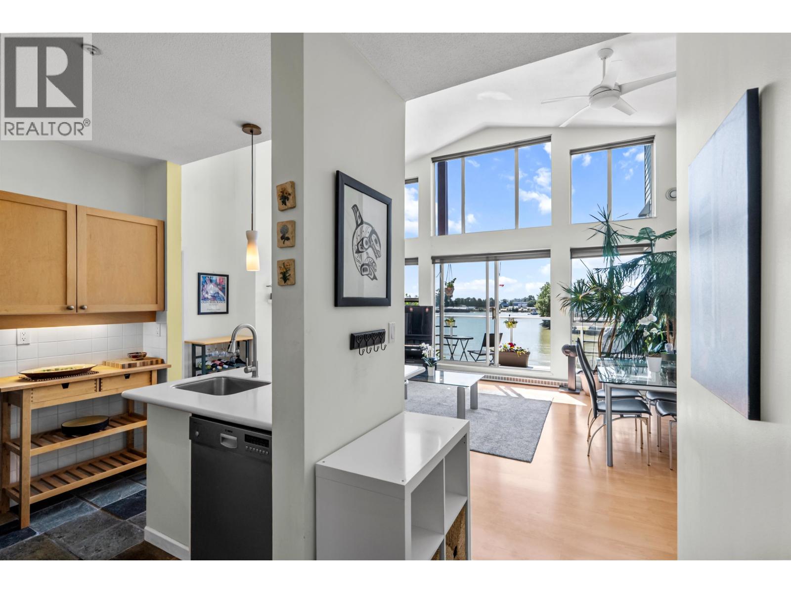 407 1880 E Kent Avenue South, Vancouver, British Columbia  V5P 2S7 - Photo 3 - R3128243