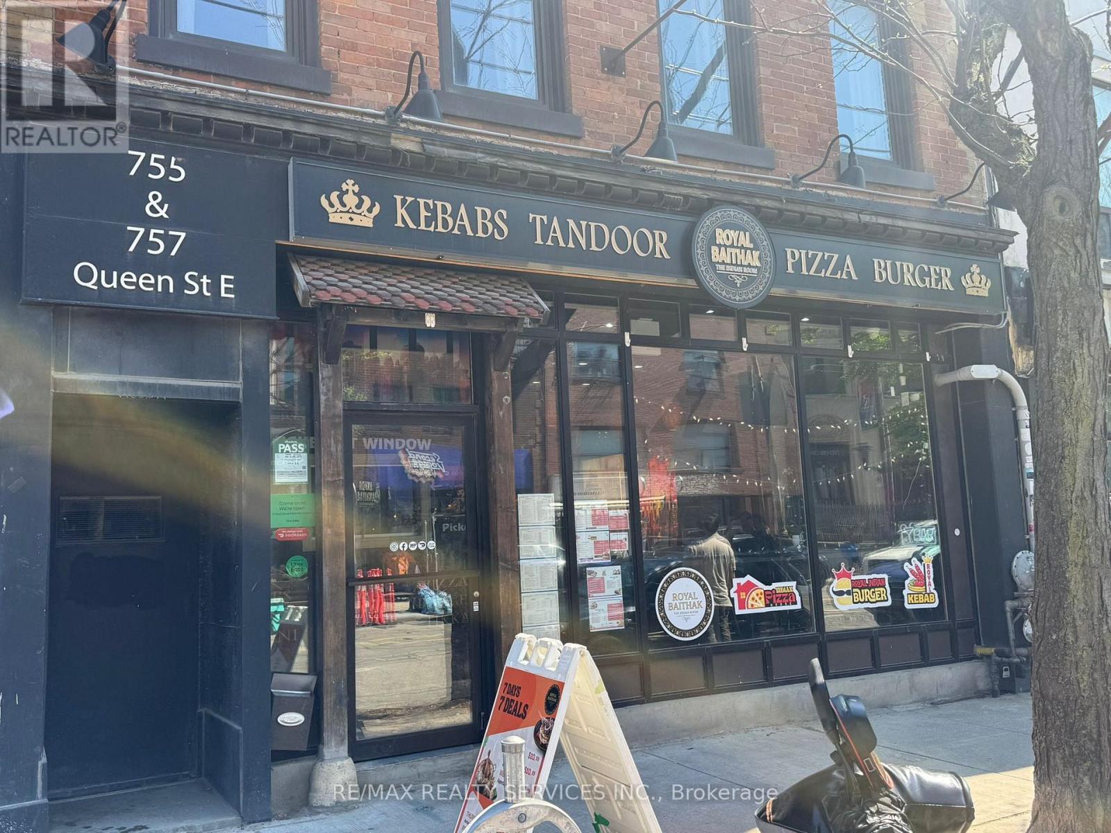 755 QUEEN STREET E, Toronto, Ontario