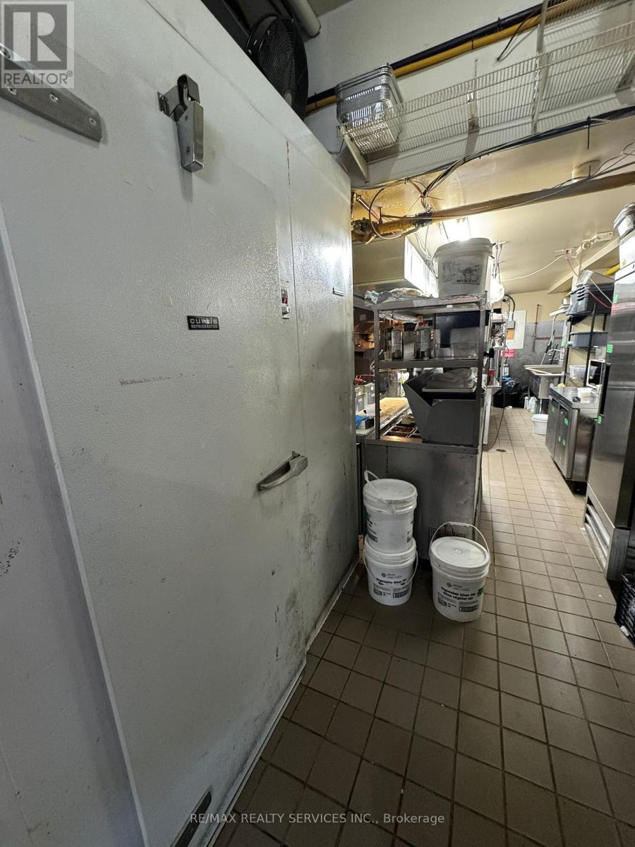 755 Queen Street E, Toronto, Ontario  M4M 1H3 - Photo 12 - E13180024
