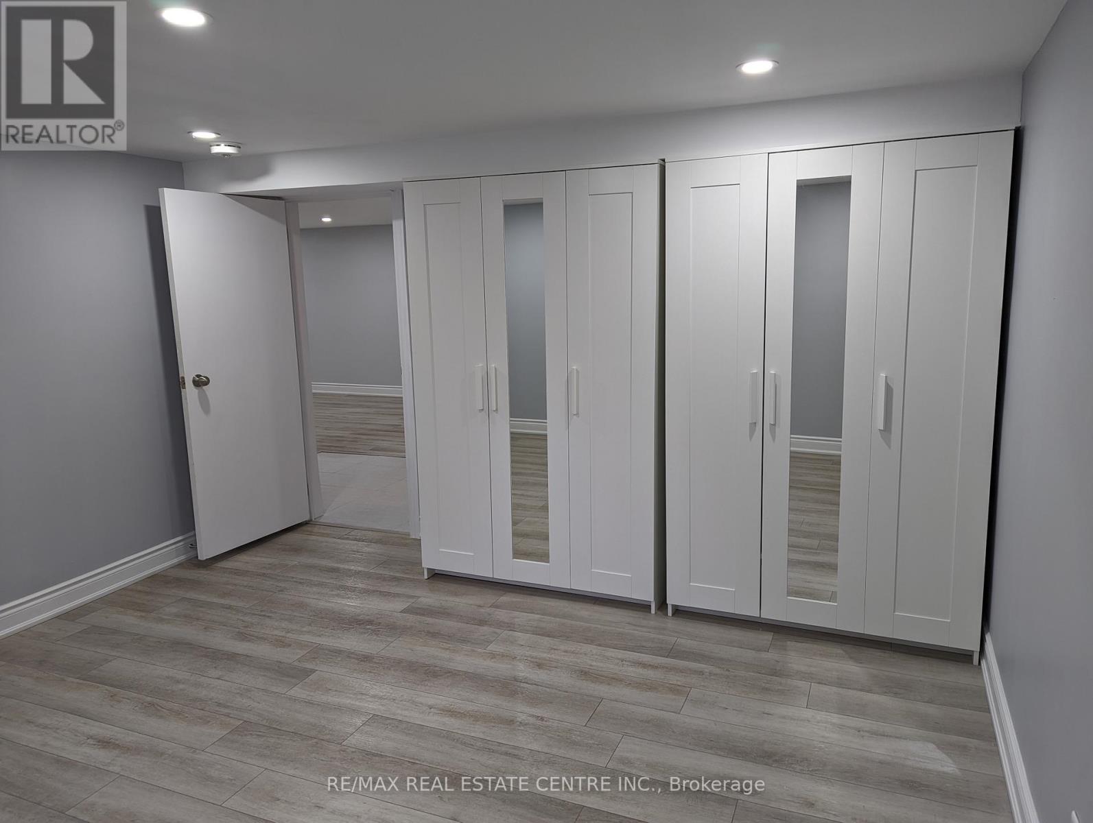 160 Mcmurchy Avenue S, Brampton, Ontario  L6Y 1Y9 - Photo 15 - W13180122