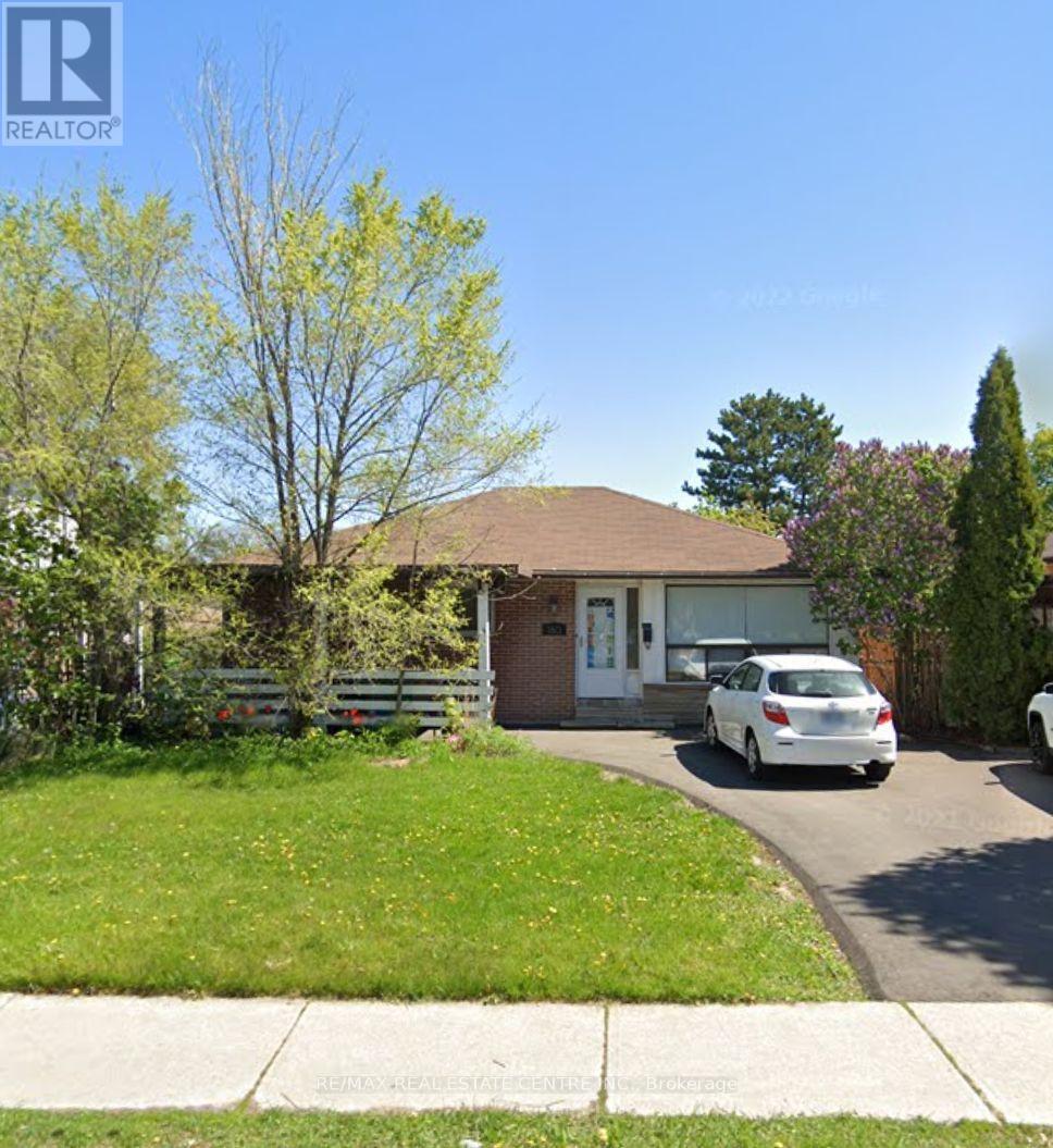 160 Mcmurchy Avenue S, Brampton, Ontario  L6Y 1Y9 - Photo 25 - W13180122