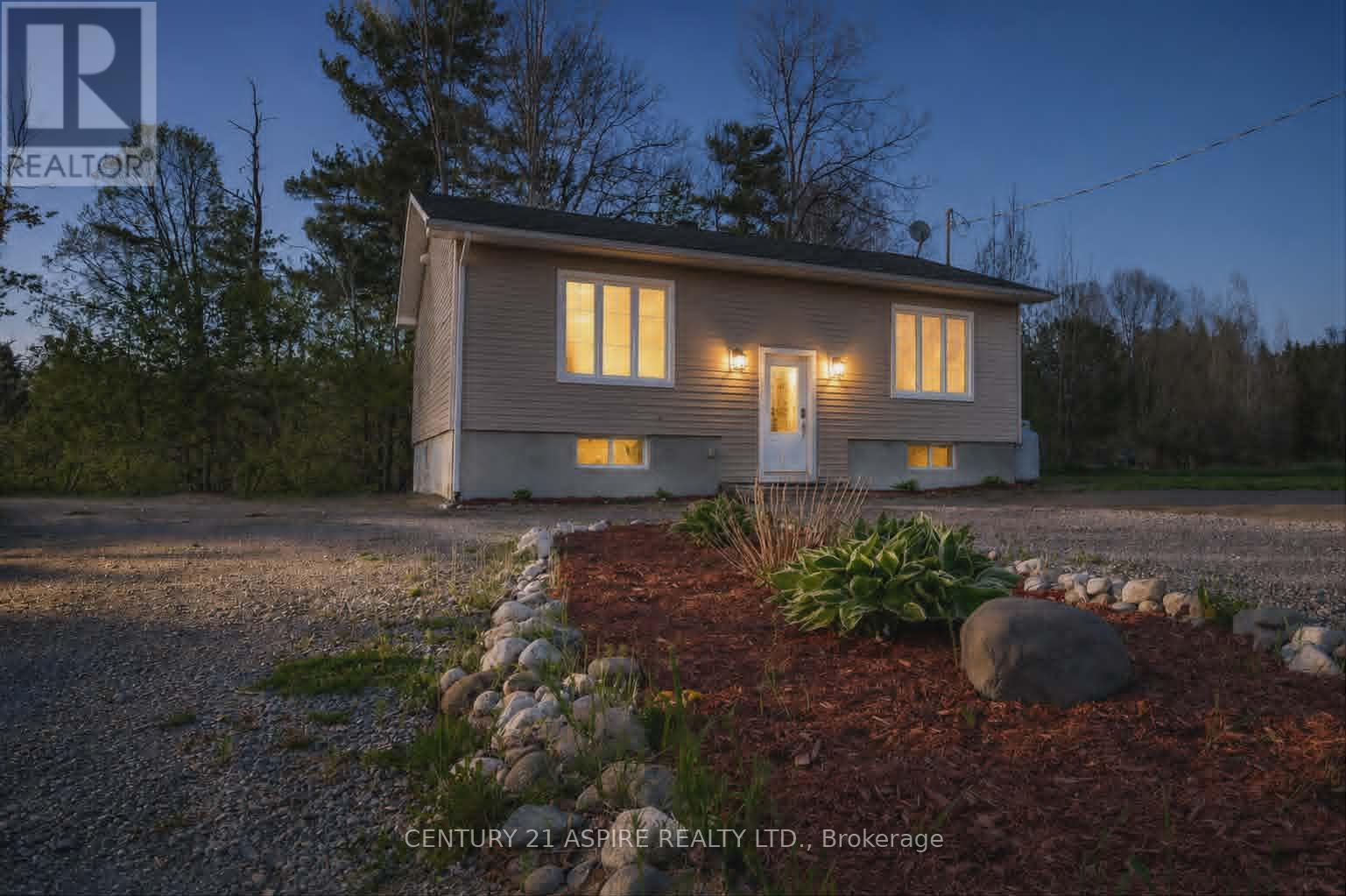 84 SANDY BEACH ROAD, Laurentian Valley, Ontario