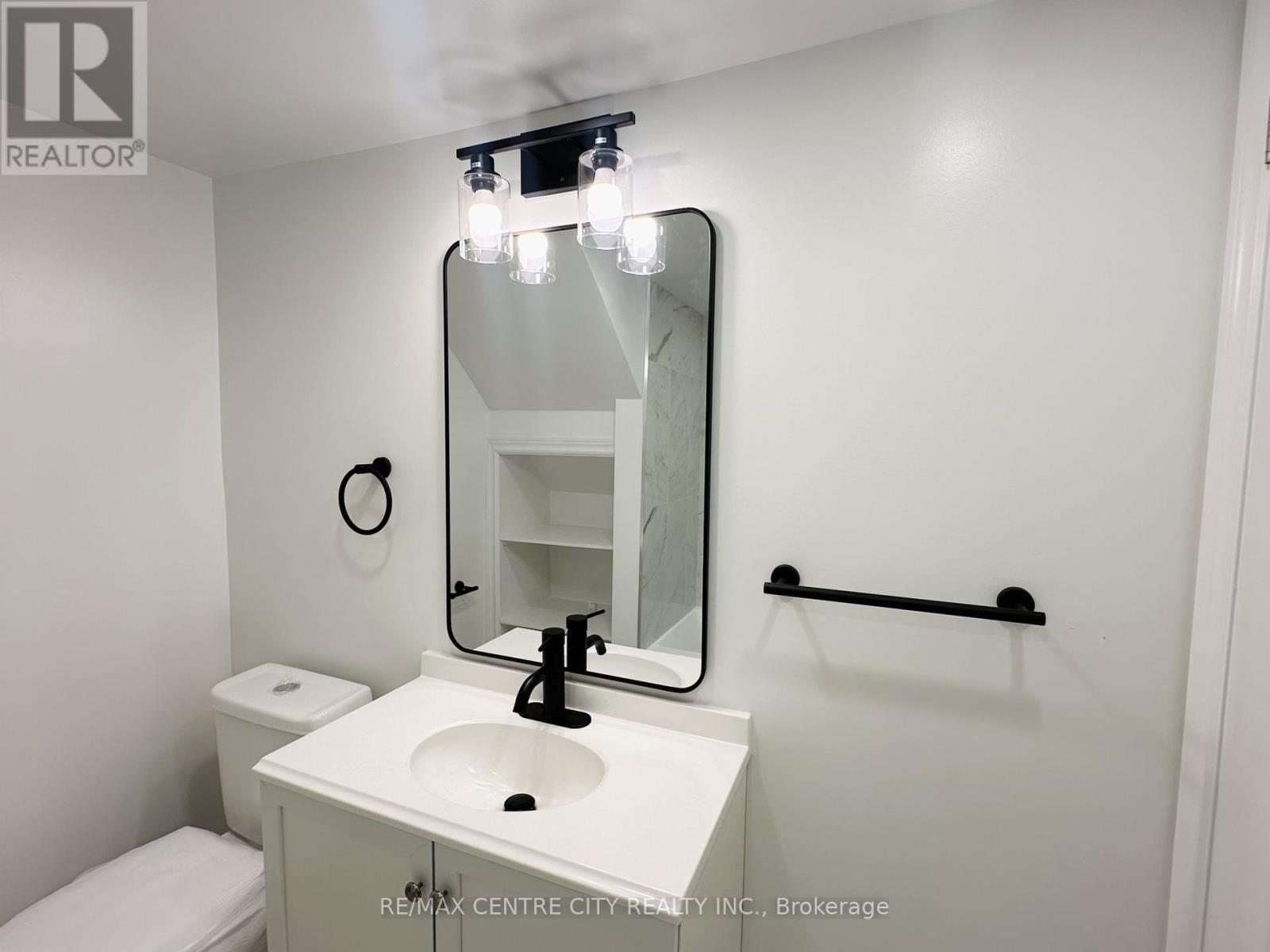 Unit 1 - 81 Curtis Street, St. Thomas, Ontario N5P 1H9 - Photo 12 - X13180228