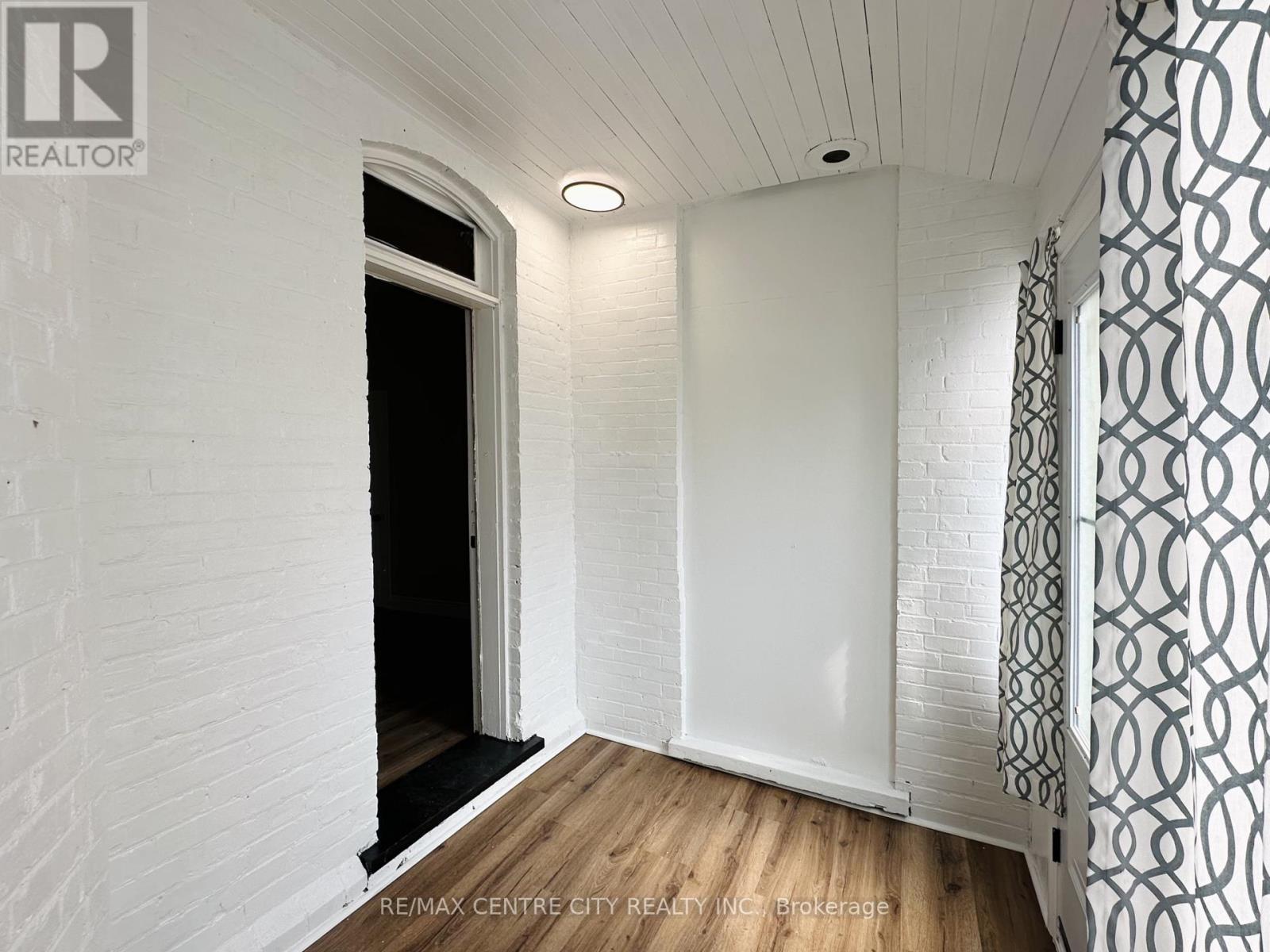 Unit 1 - 81 Curtis Street, St. Thomas, Ontario N5P 1H9 - Photo 2 - X13180228