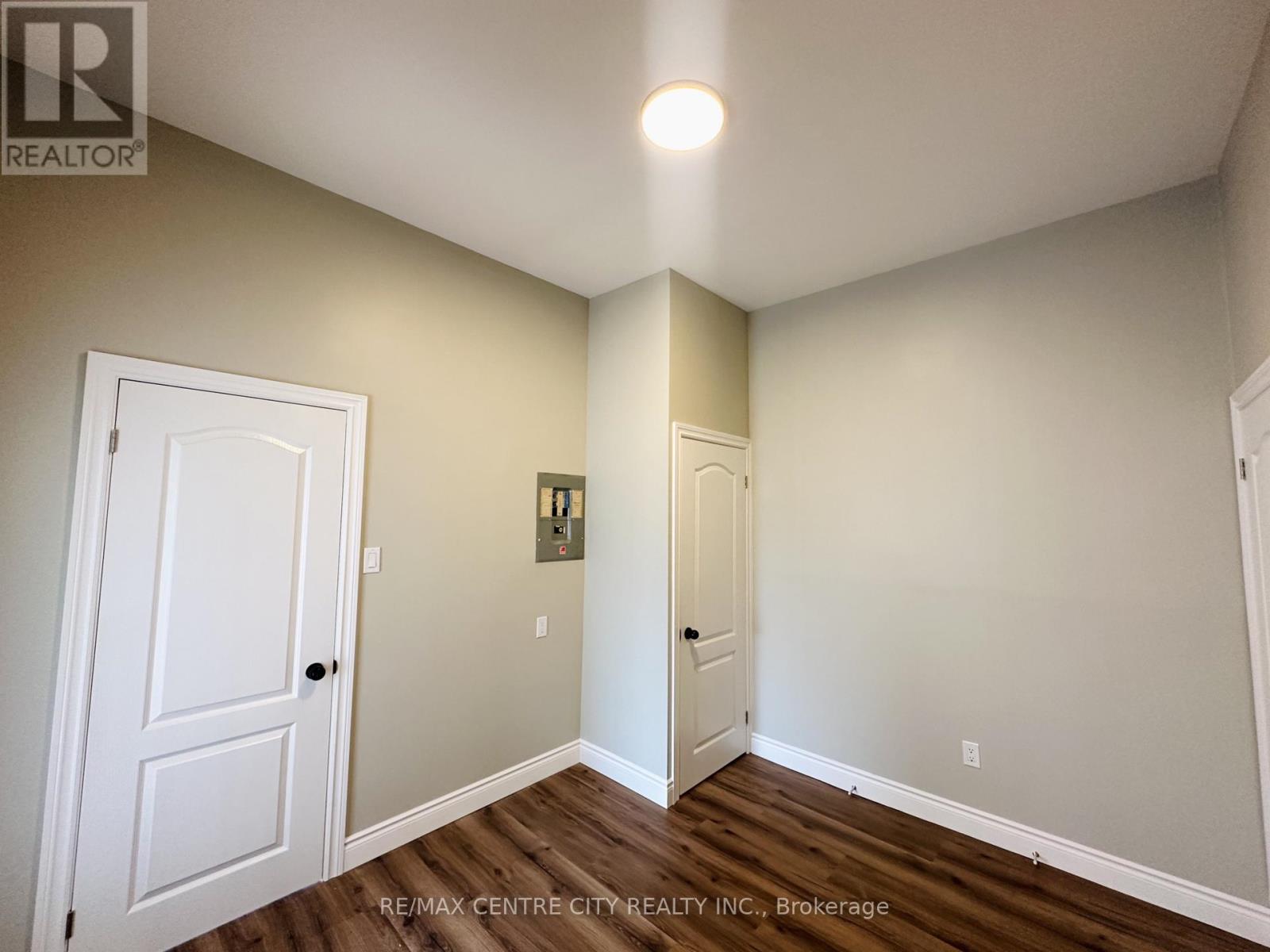 Unit 1 - 81 Curtis Street, St. Thomas, Ontario N5P 1H9 - Photo 4 - X13180228