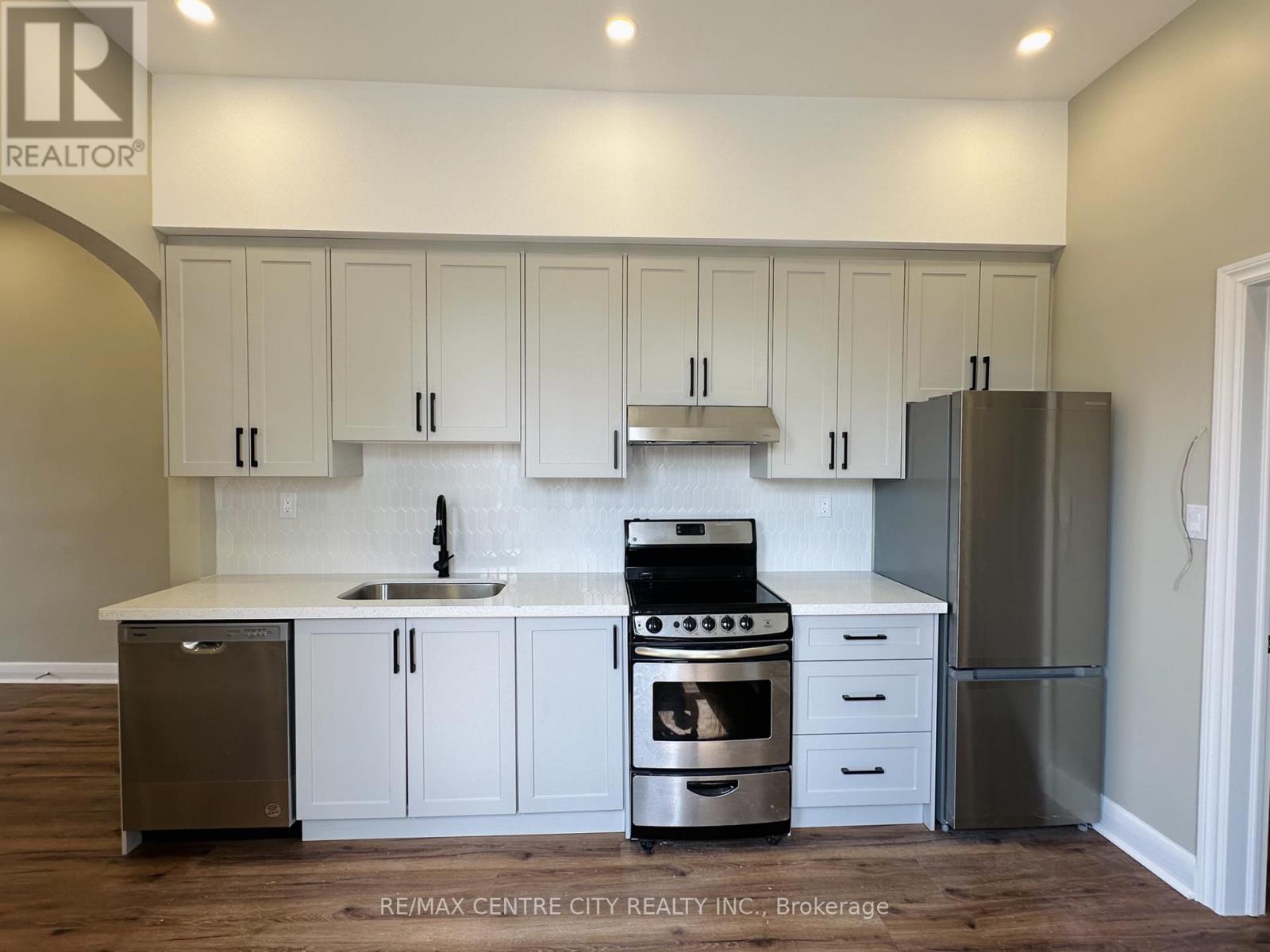 Unit 1 - 81 Curtis Street, St. Thomas, Ontario N5P 1H9 - Photo 8 - X13180228