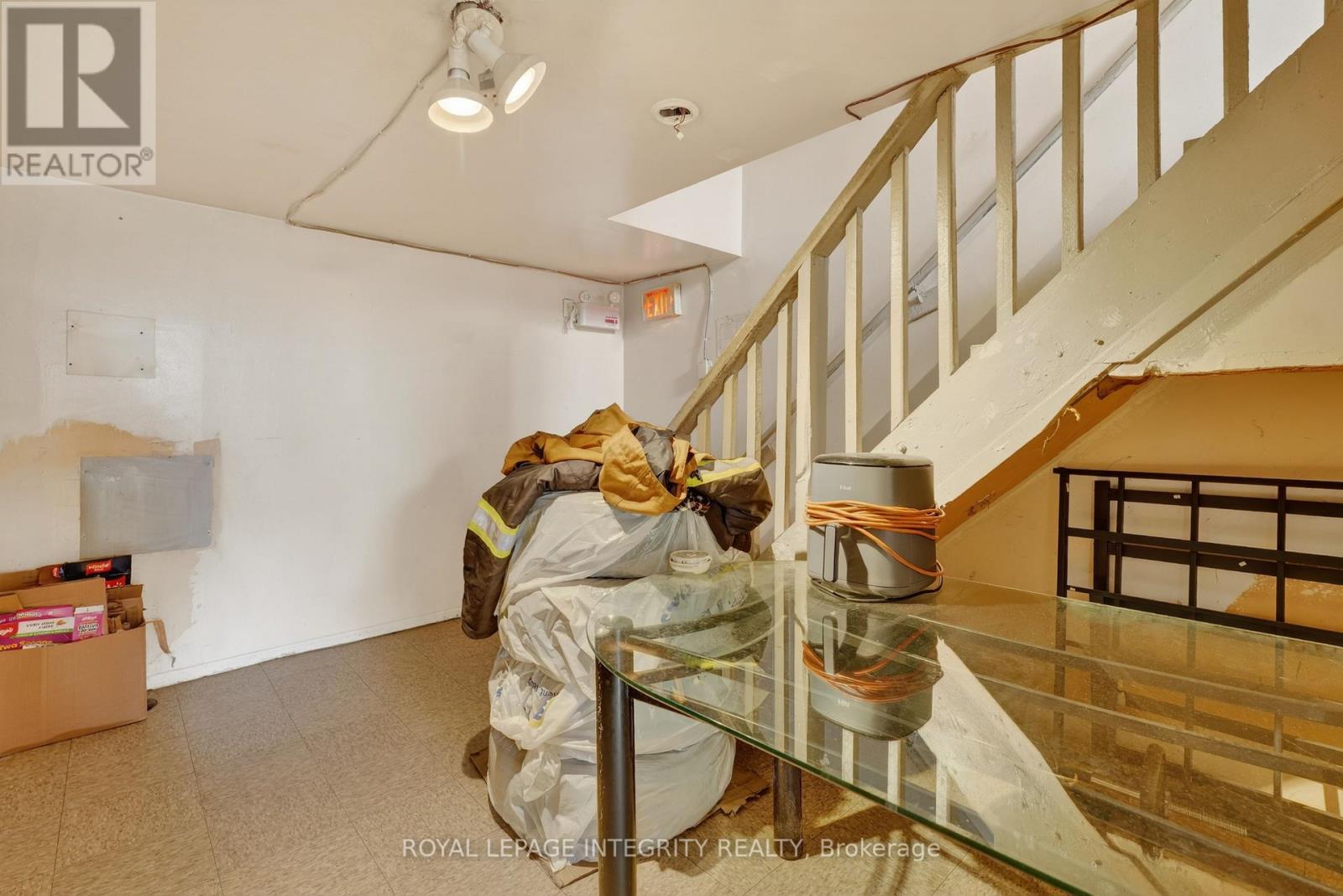 322-324 Queen Mary Street, Ottawa, Ontario  K1K 1W9 - Photo 11 - X13180404