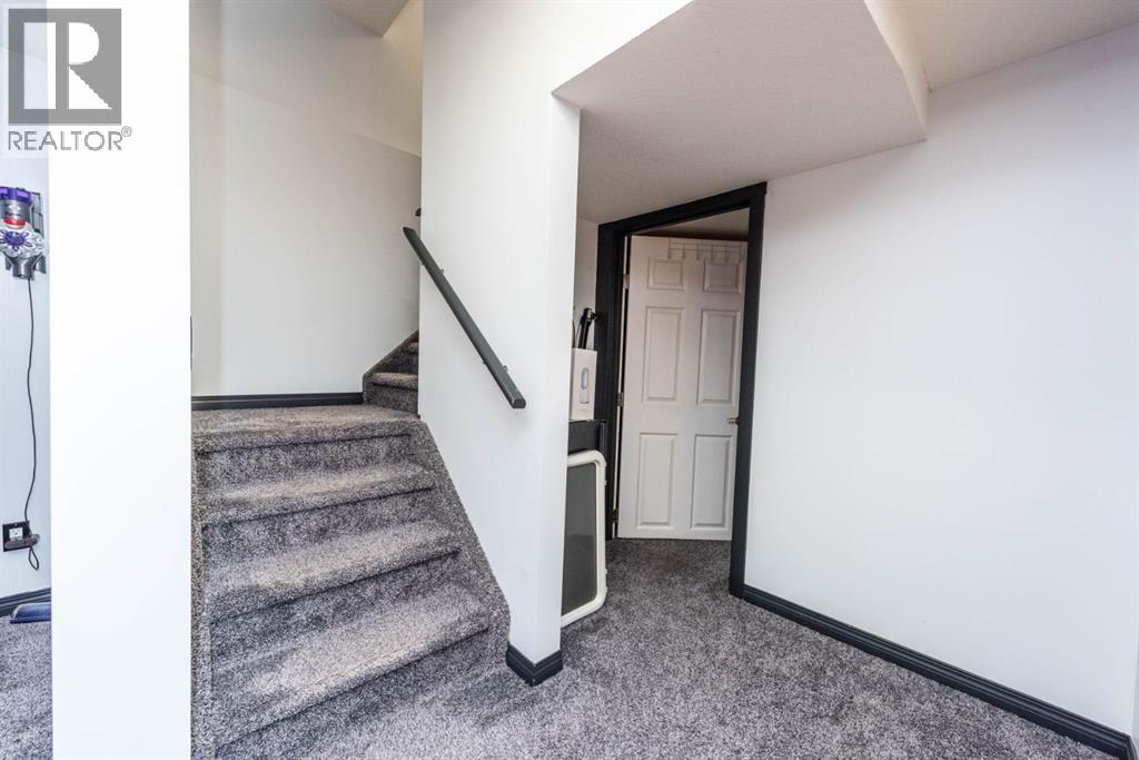 27 Sage Hill Common NW, Calgary, Alberta  T3R 0J6 - Photo 27 - A2306530