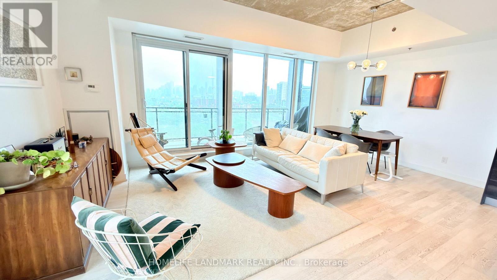 1122 - 20 MINOWAN MIIKAN LANE, Toronto, Ontario