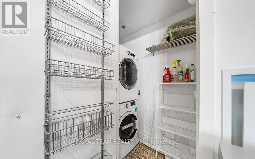 815 - 39 Brant Street, Toronto, Ontario  M5V 0M8 - Photo 18 - C13180466