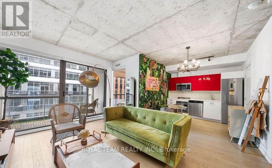 815 - 39 Brant Street, Toronto, Ontario  M5V 0M8 - Photo 2 - C13180466