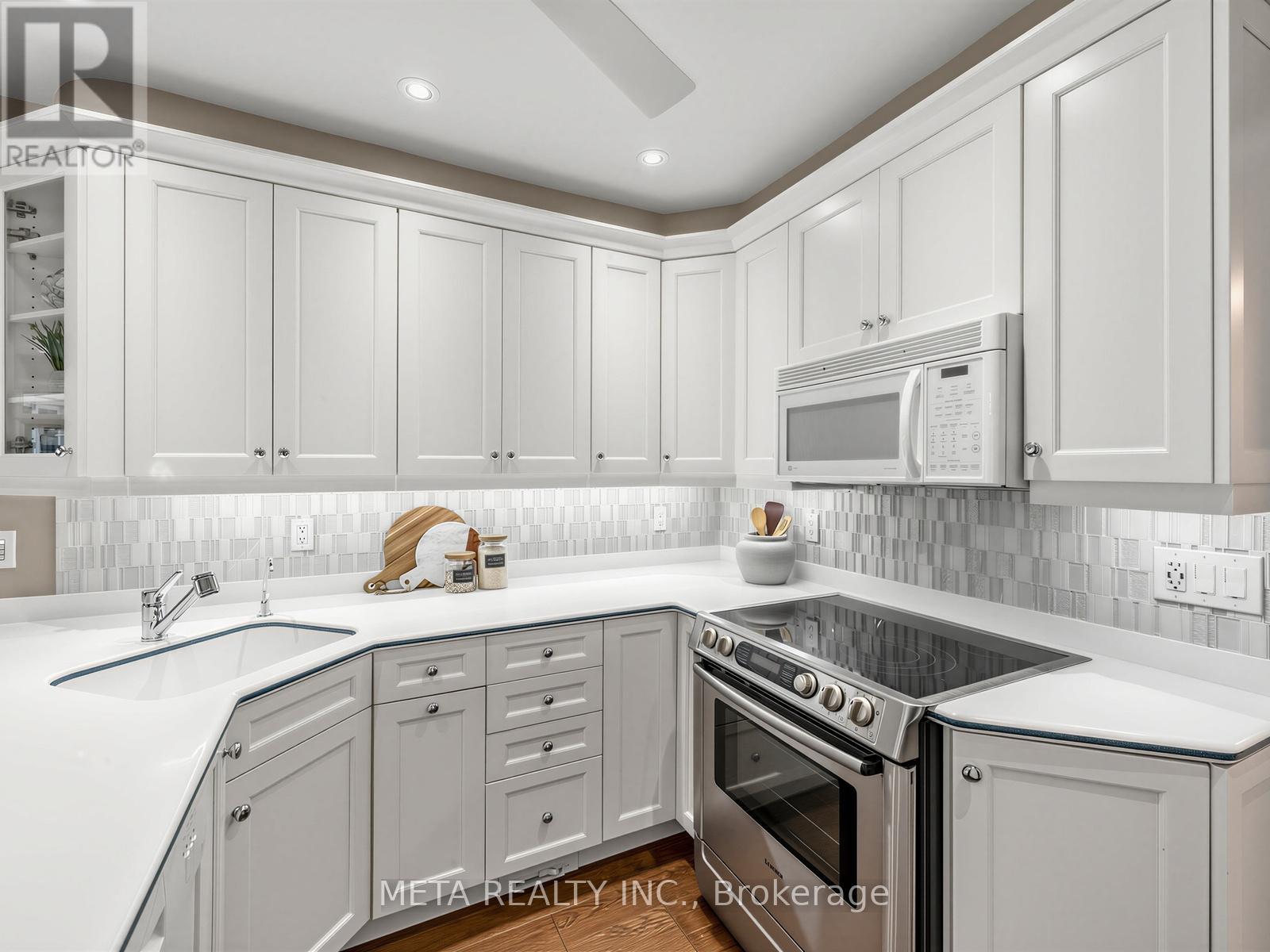 1337 Melton Drive, Mississauga, Ontario  L4Y 1L6 - Photo 11 - W13180314