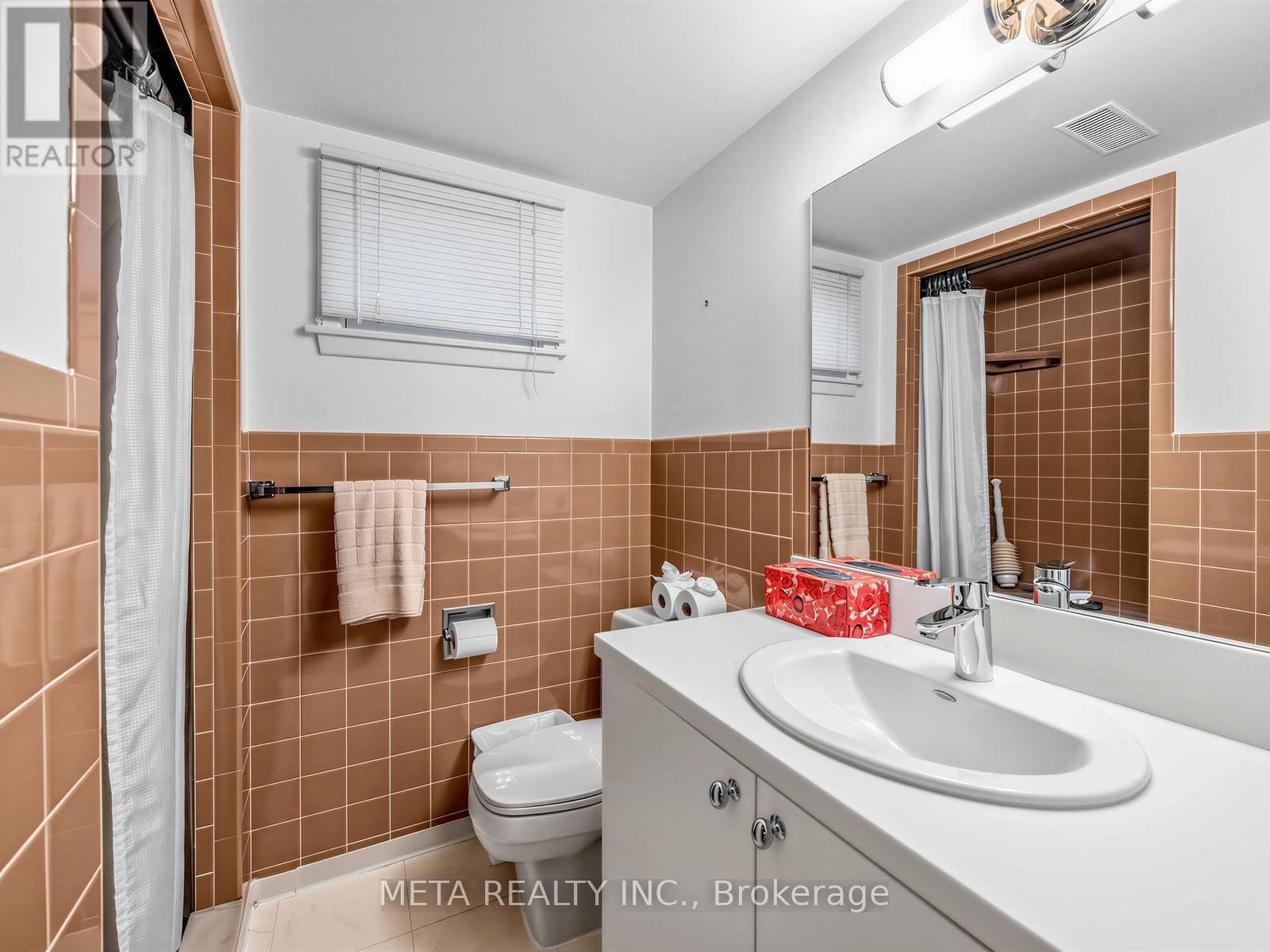 1337 Melton Drive, Mississauga, Ontario  L4Y 1L6 - Photo 30 - W13180314