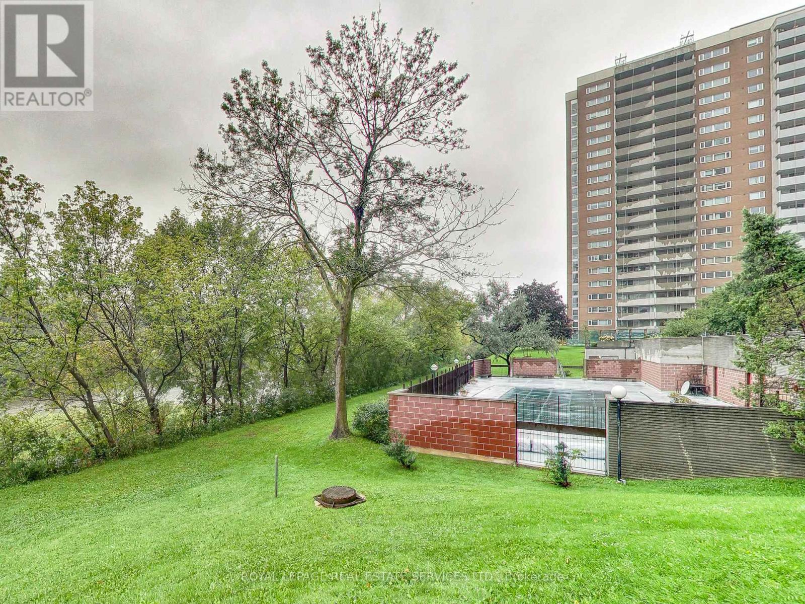 1302 - 240 Scarlett Road, Toronto, Ontario  M6N 4X4 - Photo 17 - W13180652